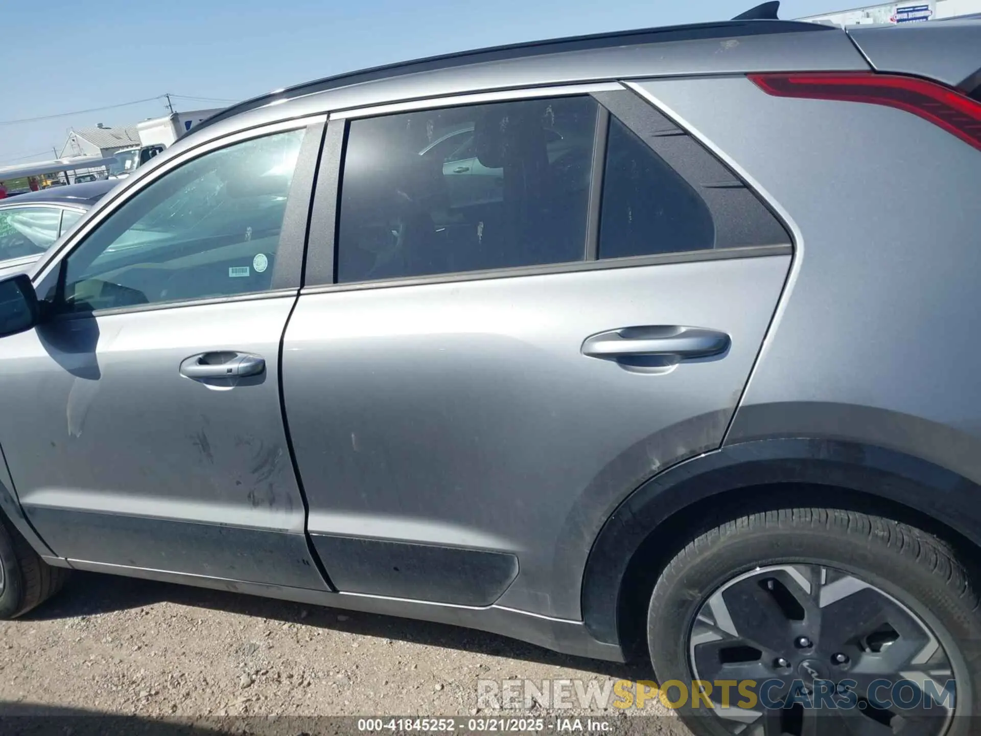14 Photograph of a damaged car KNDCR3L13R5097820 KIA NIRO EV 2024