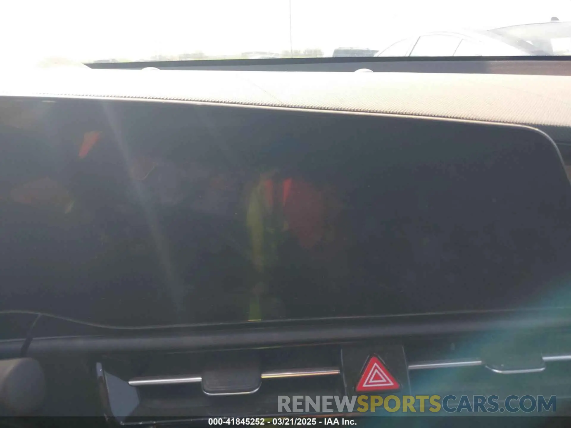 17 Photograph of a damaged car KNDCR3L13R5097820 KIA NIRO EV 2024