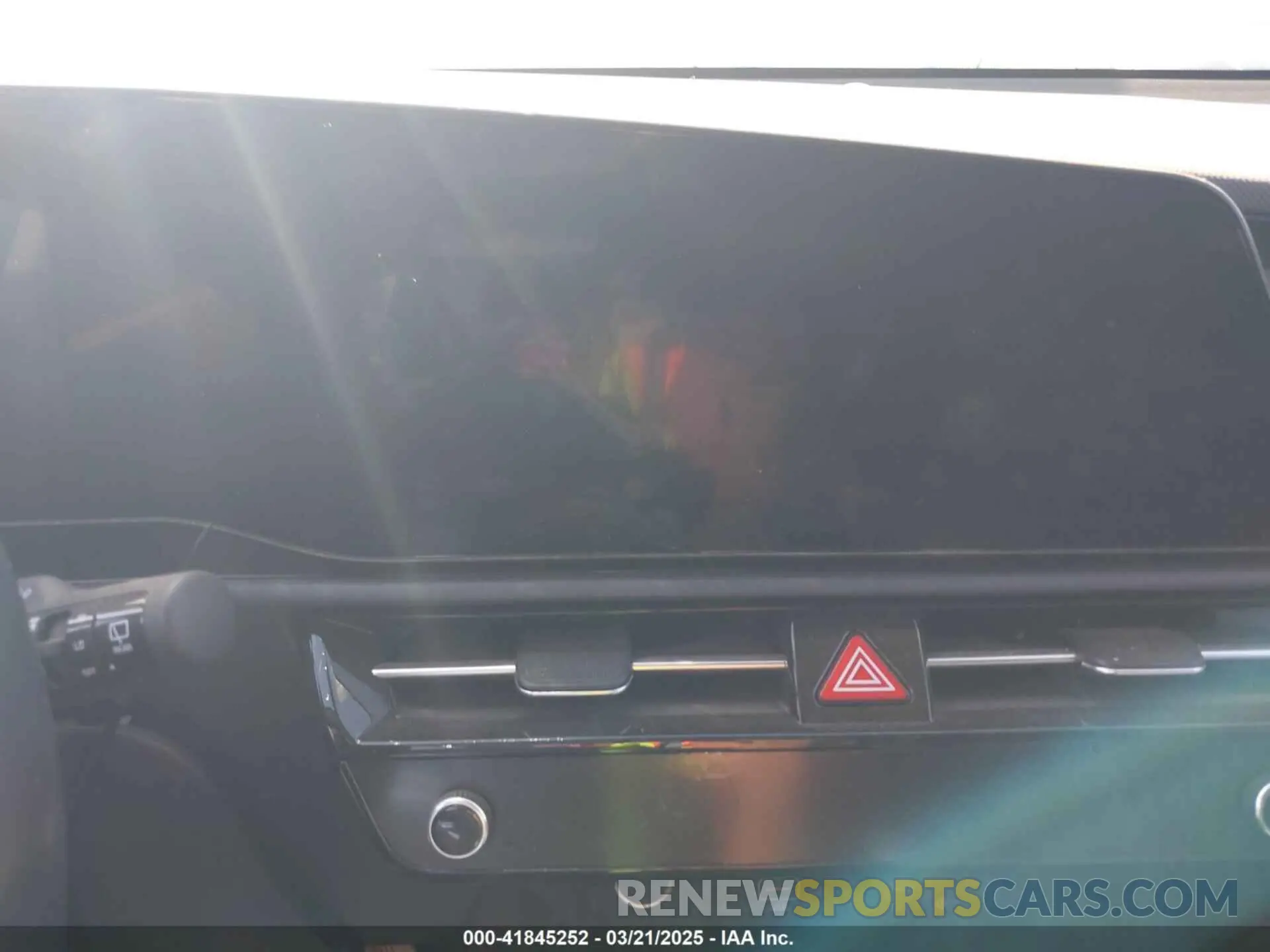 18 Photograph of a damaged car KNDCR3L13R5097820 KIA NIRO EV 2024