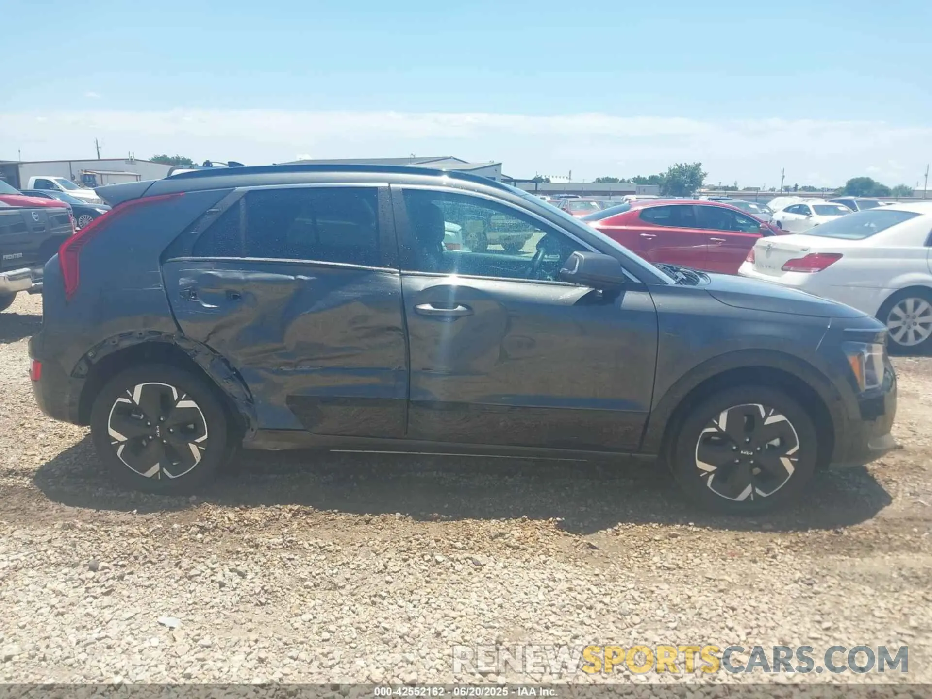 13 Photograph of a damaged car KNDCR3L16R5091302 KIA NIRO EV 2024