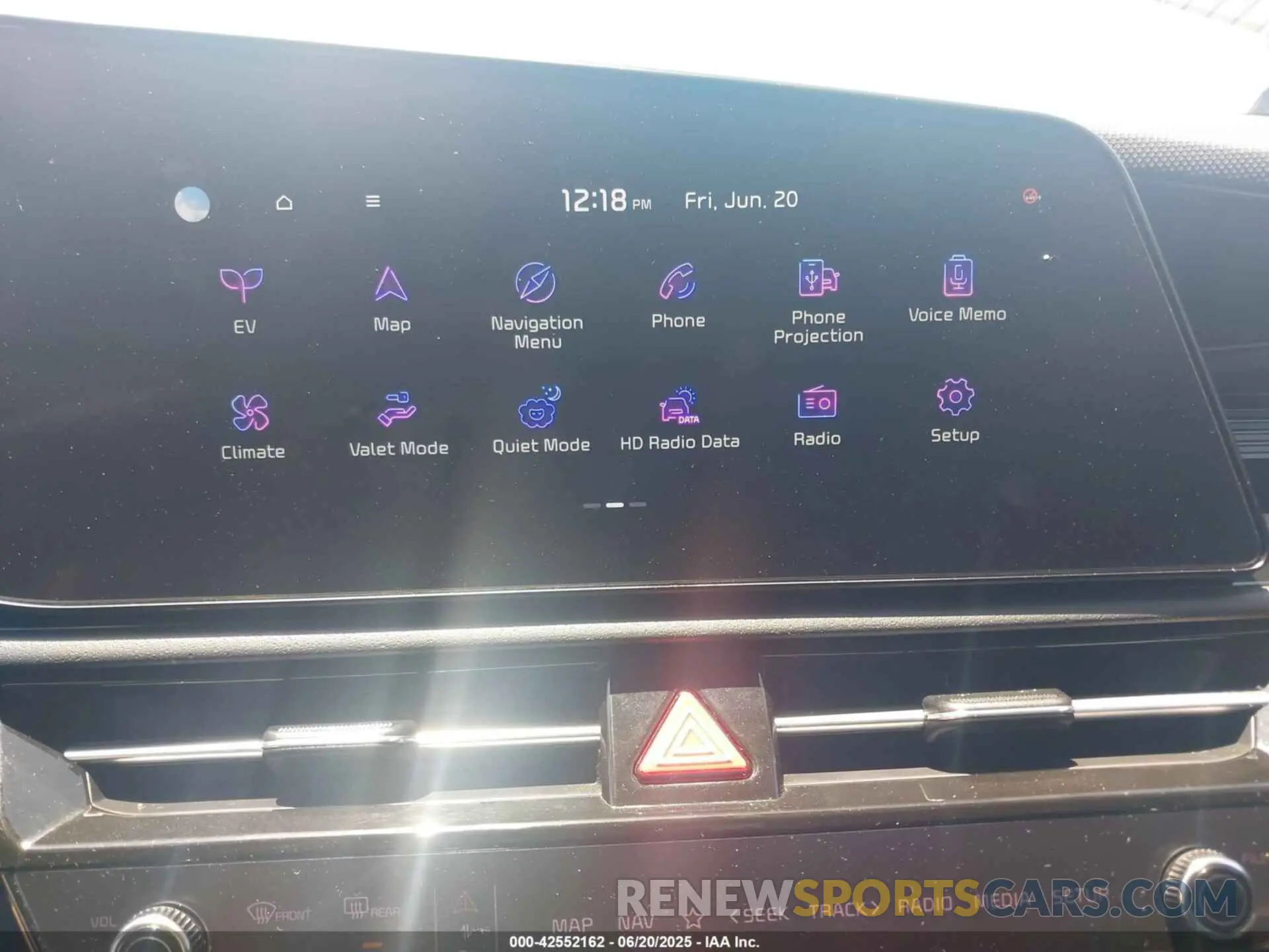 18 Photograph of a damaged car KNDCR3L16R5091302 KIA NIRO EV 2024