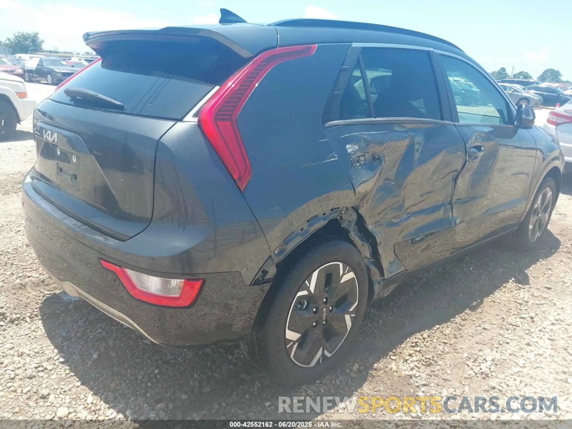4 Photograph of a damaged car KNDCR3L16R5091302 KIA NIRO EV 2024