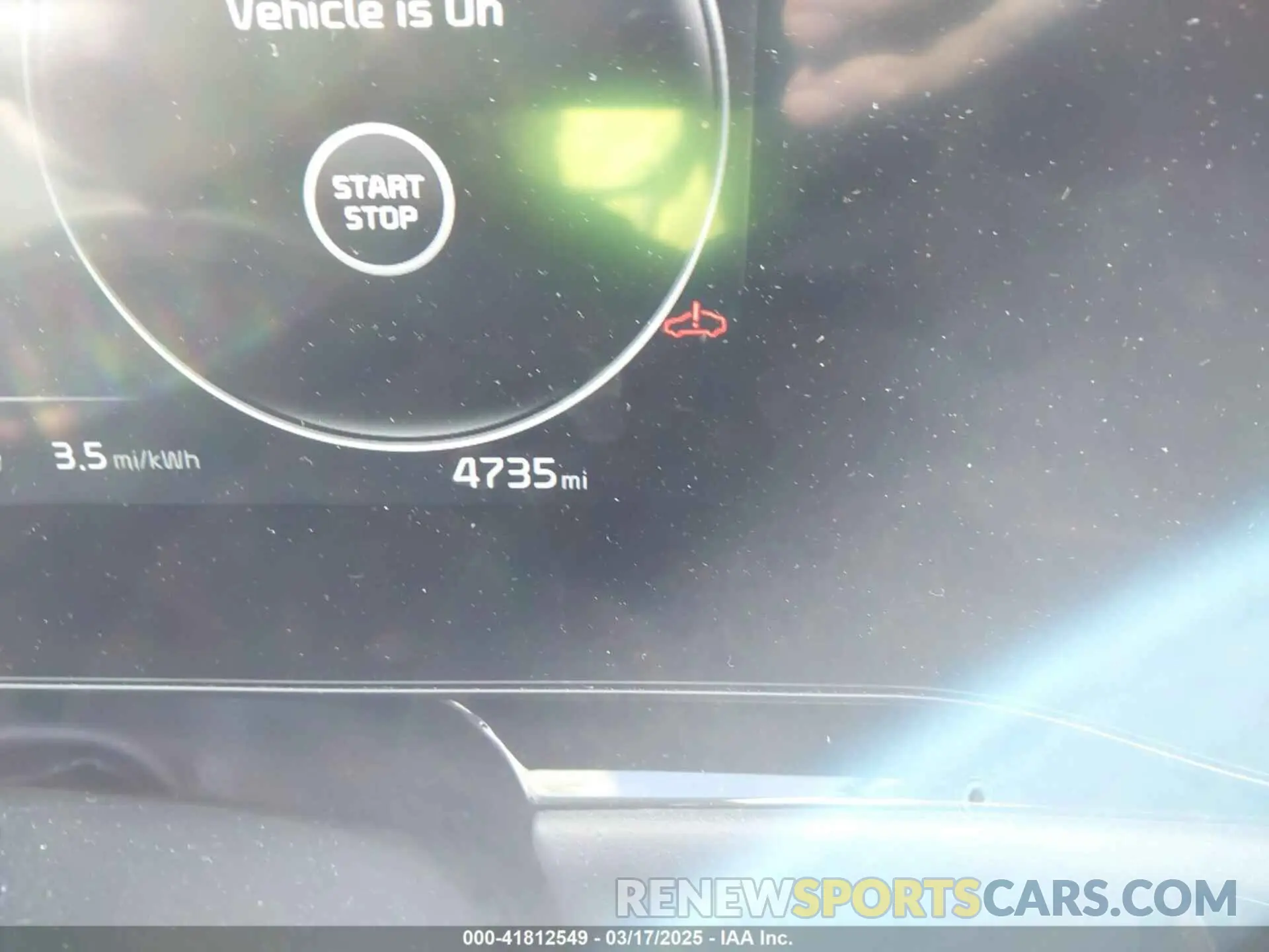 16 Photograph of a damaged car KNDCR3L18R5120606 KIA NIRO EV 2024
