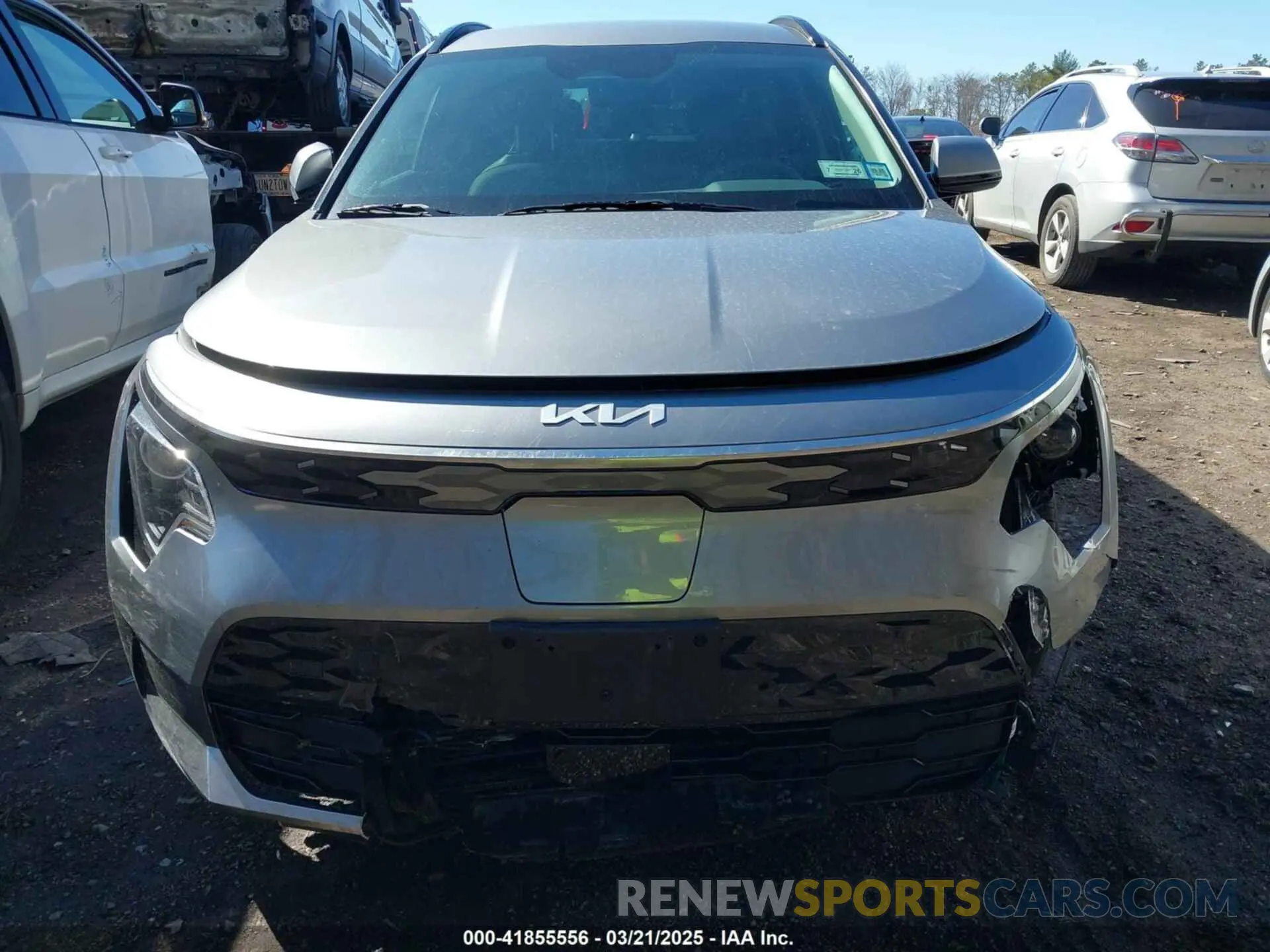 11 Photograph of a damaged car KNDCR3L18R5122159 KIA NIRO EV 2024