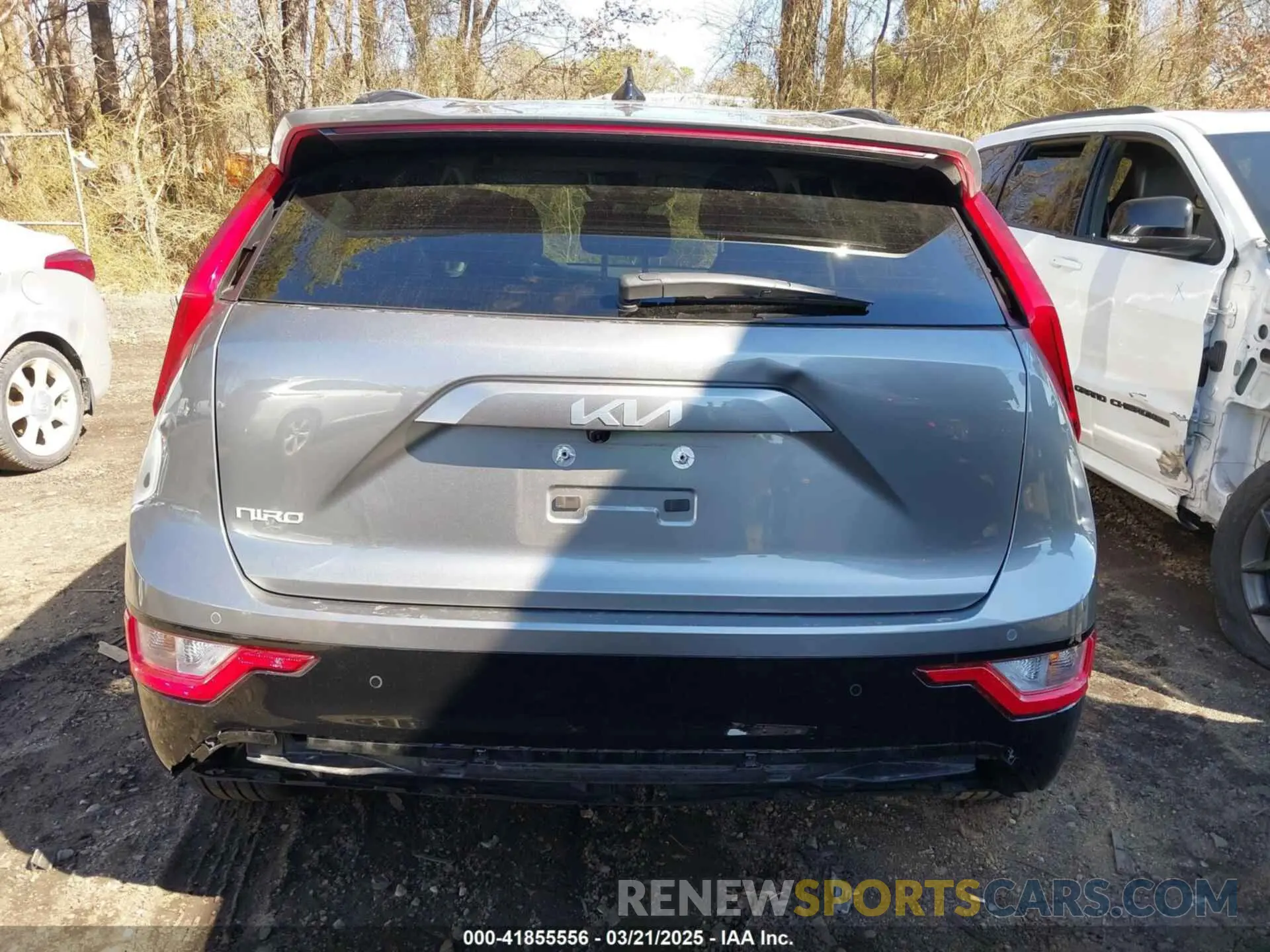 15 Photograph of a damaged car KNDCR3L18R5122159 KIA NIRO EV 2024