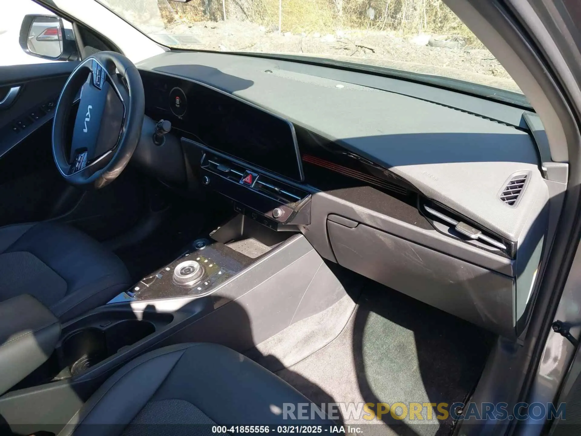 5 Photograph of a damaged car KNDCR3L18R5122159 KIA NIRO EV 2024