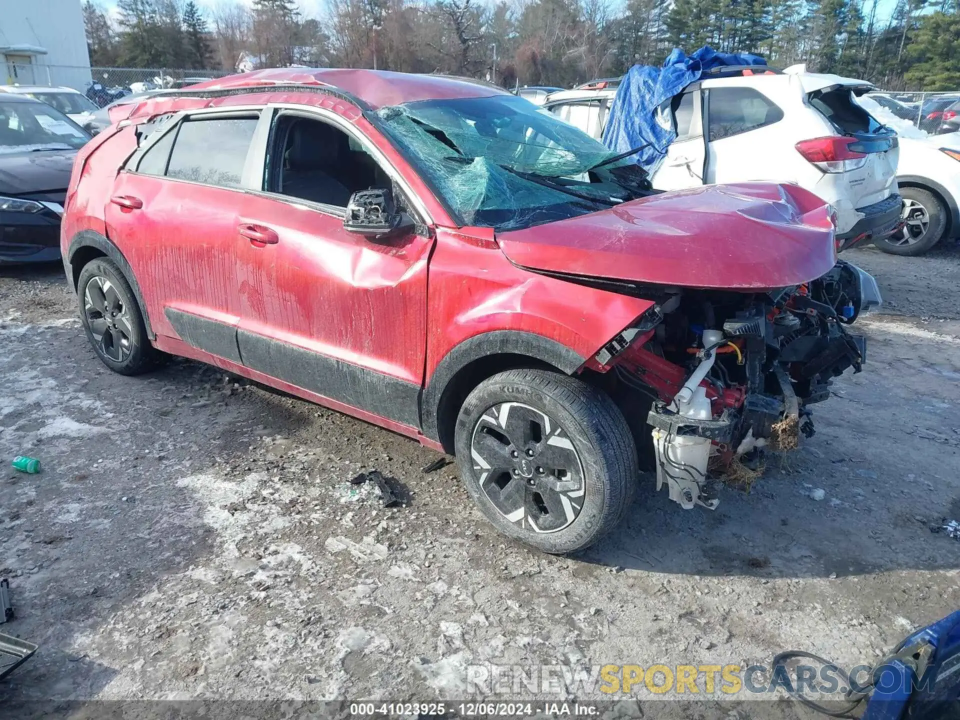 1 Photograph of a damaged car KNDCR3L19R5091214 KIA NIRO EV 2024