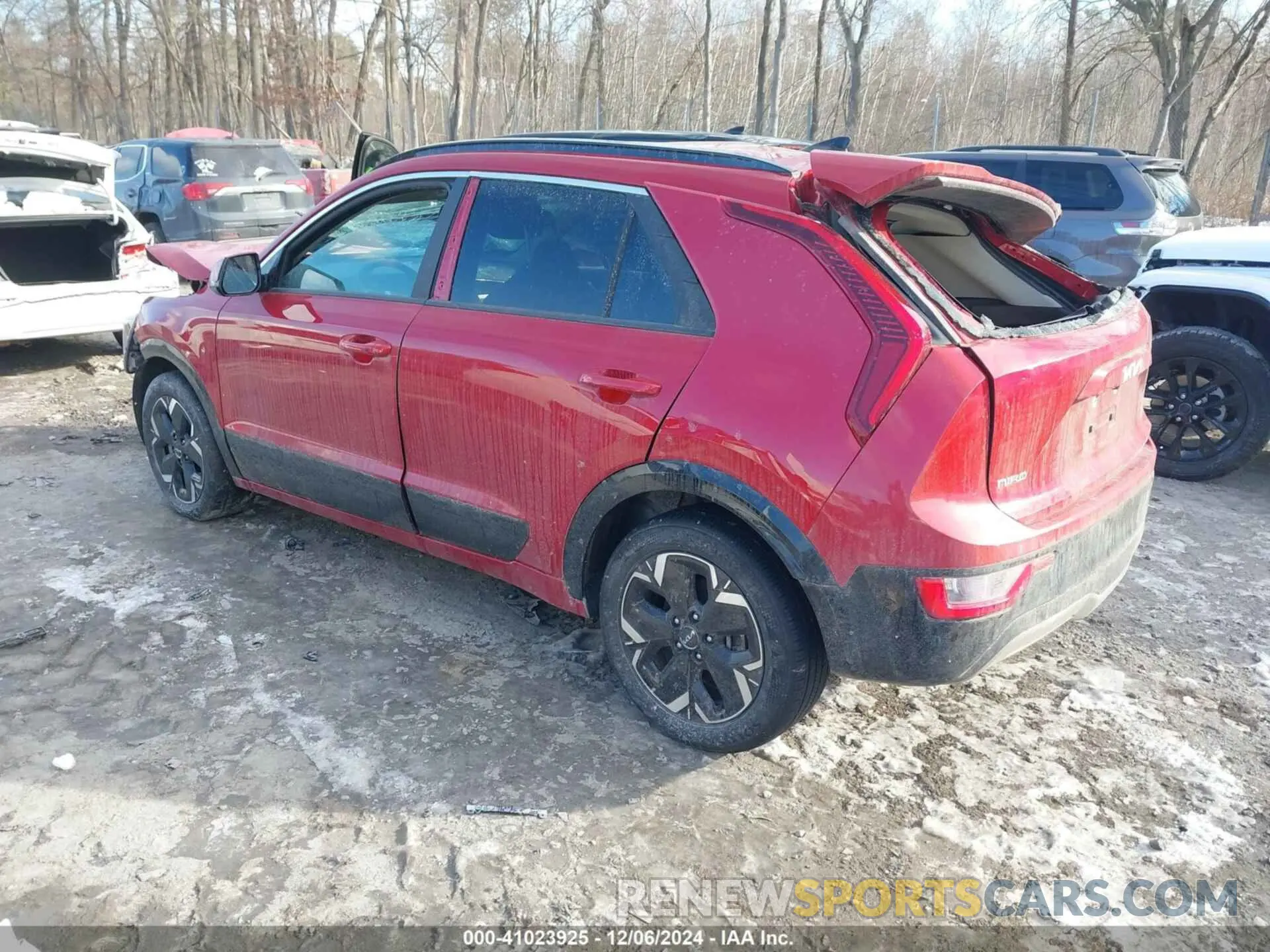 3 Photograph of a damaged car KNDCR3L19R5091214 KIA NIRO EV 2024