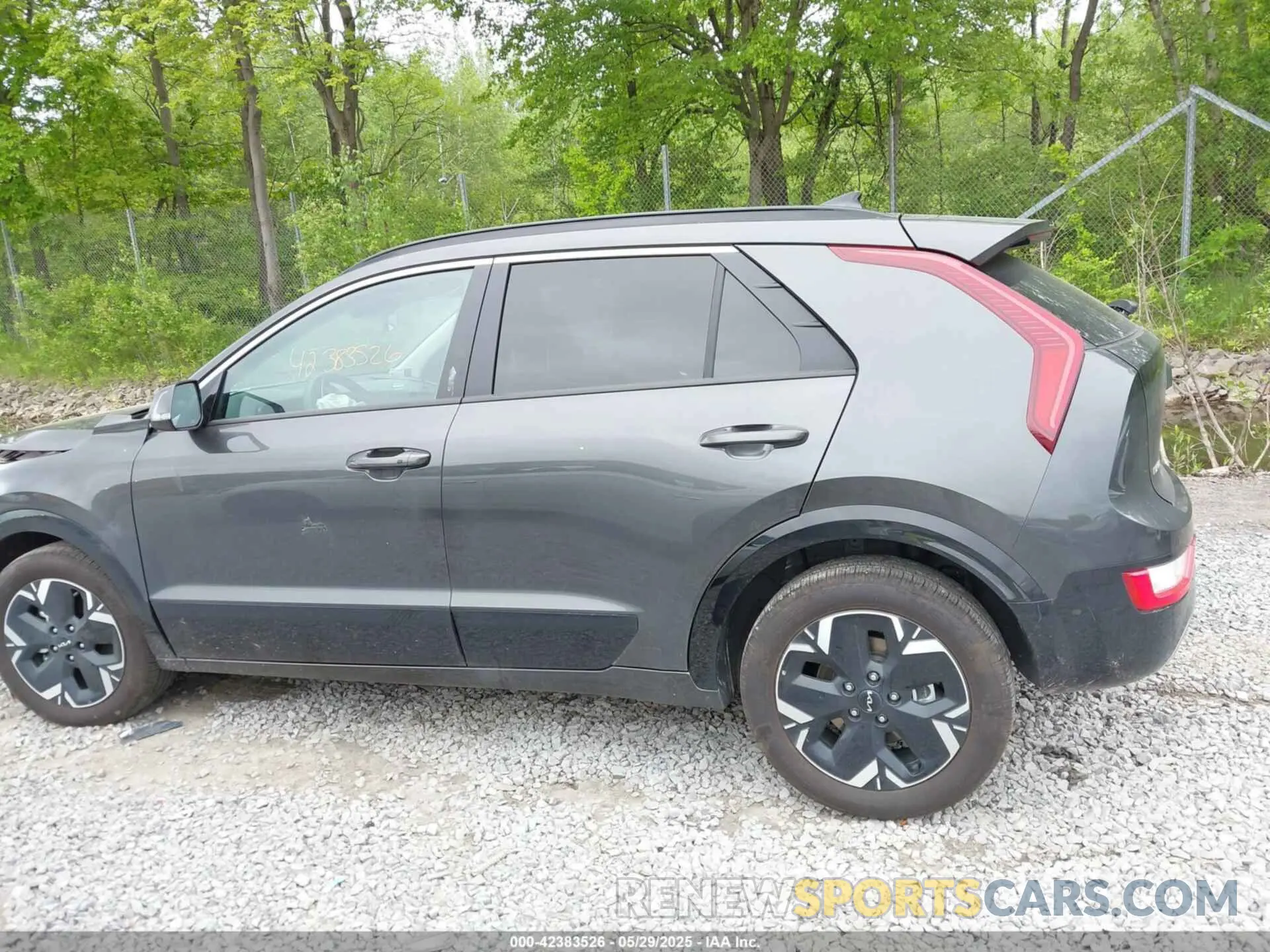 14 Photograph of a damaged car KNDCR3L11S5139228 KIA NIRO EV 2025