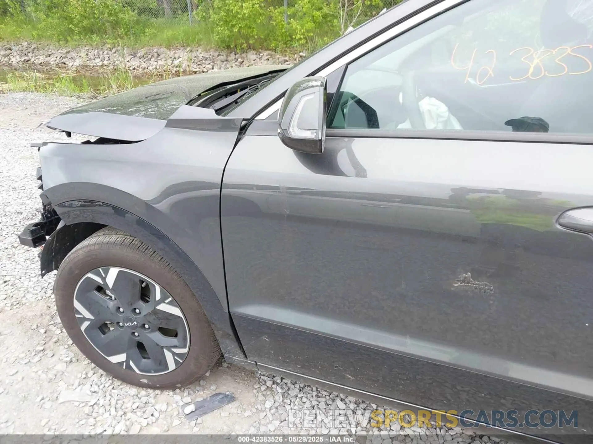 6 Photograph of a damaged car KNDCR3L11S5139228 KIA NIRO EV 2025
