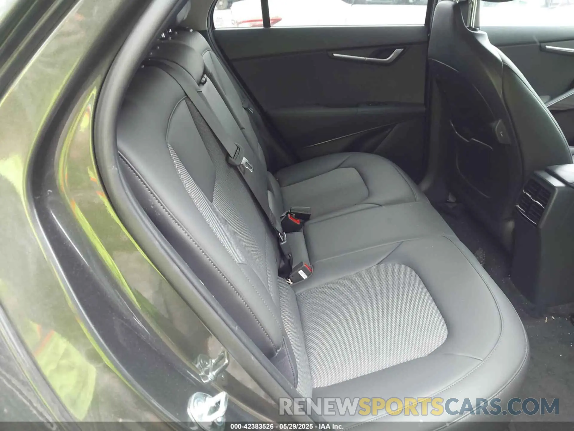 8 Photograph of a damaged car KNDCR3L11S5139228 KIA NIRO EV 2025