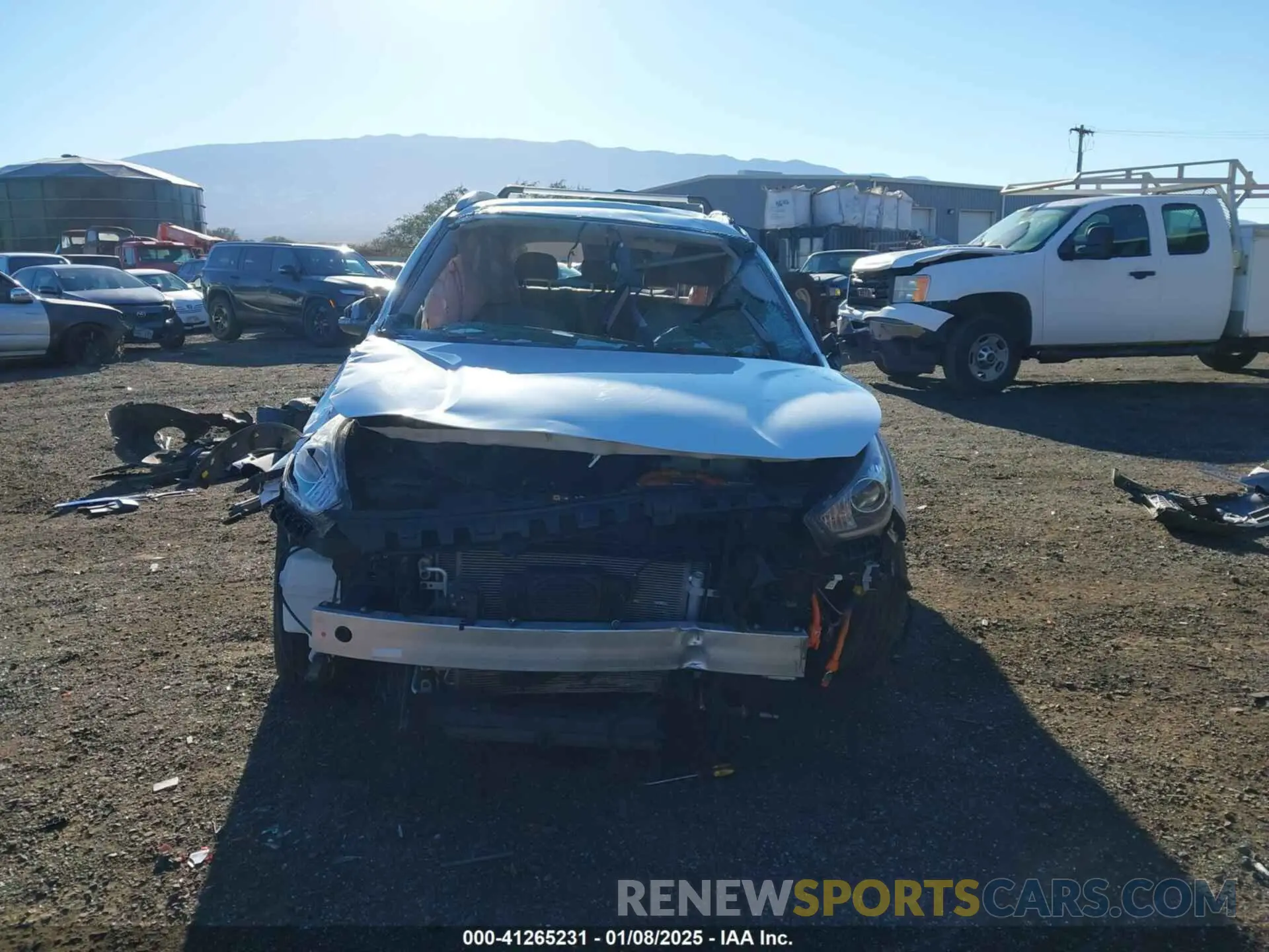 12 Photograph of a damaged car KNDCM3LD0K5283166 KIA NIRO PLUG-IN HYBRID 2019