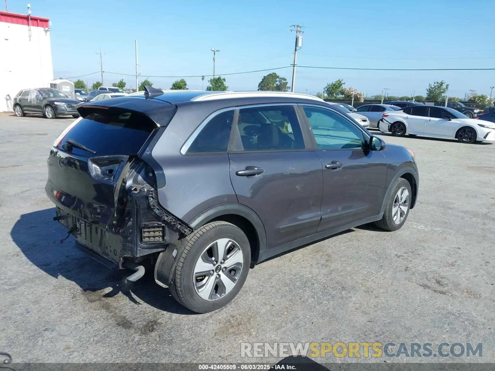 4 Photograph of a damaged car KNDCM3LD1K5216916 KIA NIRO PLUG-IN HYBRID 2019