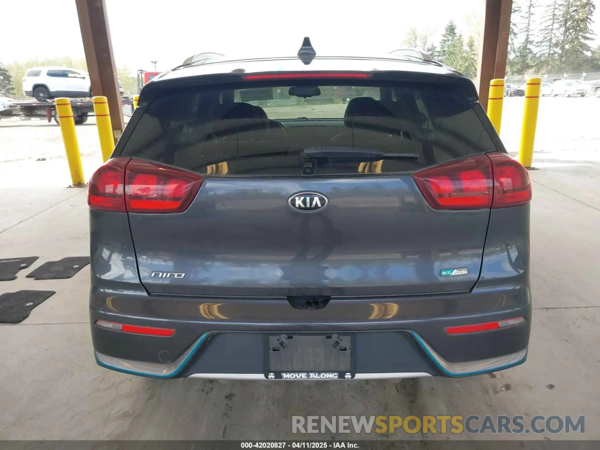17 Photograph of a damaged car KNDCM3LD1K5217385 KIA NIRO PLUG-IN HYBRID 2019