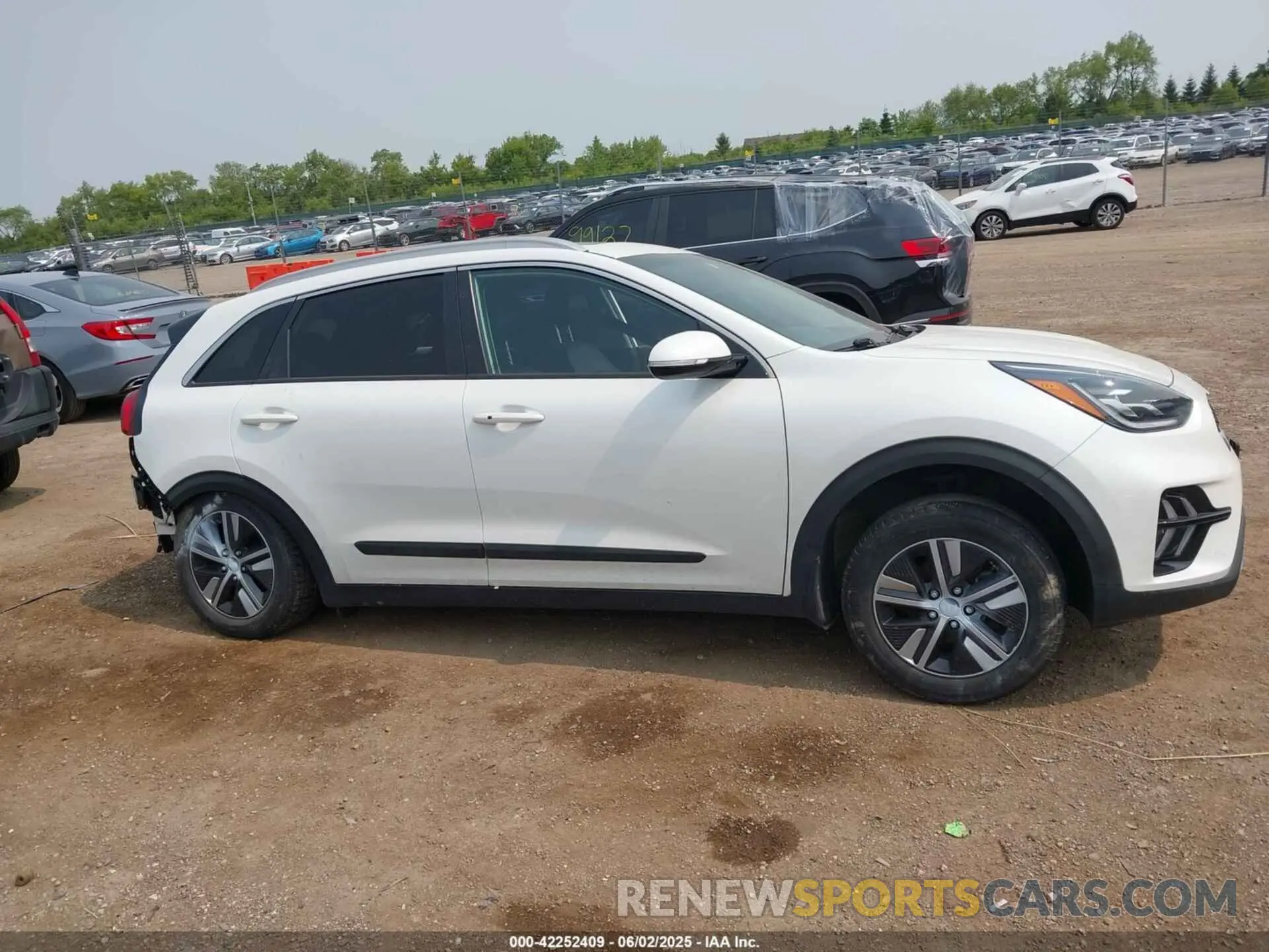14 Photograph of a damaged car KNDCC3LD0L5439033 KIA NIRO PLUG-IN HYBRID 2020