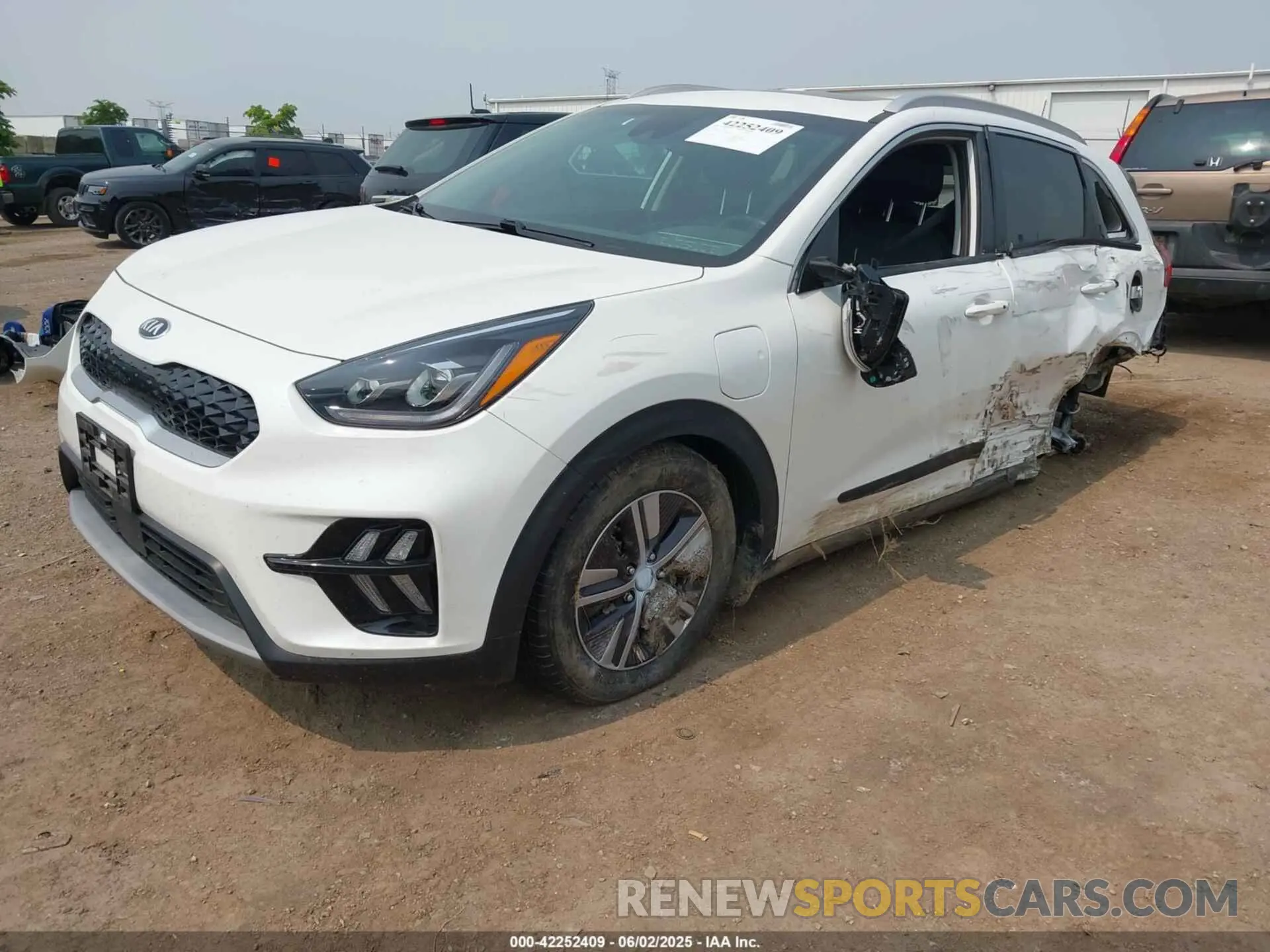 2 Photograph of a damaged car KNDCC3LD0L5439033 KIA NIRO PLUG-IN HYBRID 2020