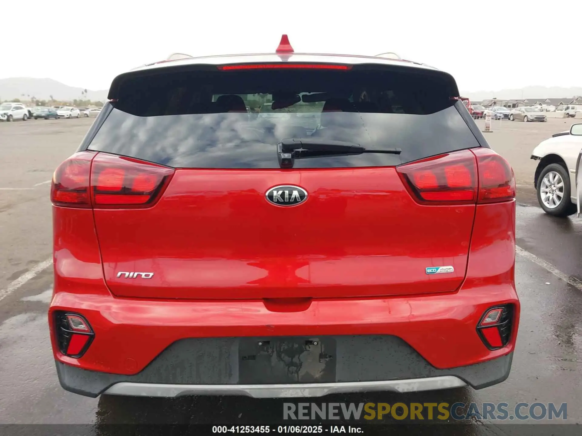 17 Photograph of a damaged car KNDCM3LD1L5452600 KIA NIRO PLUG-IN HYBRID 2020