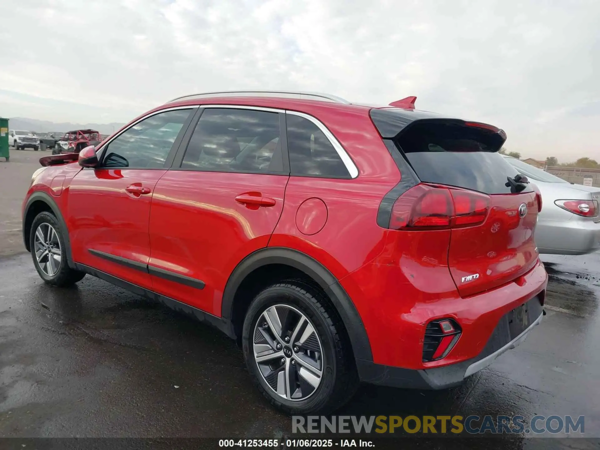 3 Photograph of a damaged car KNDCM3LD1L5452600 KIA NIRO PLUG-IN HYBRID 2020