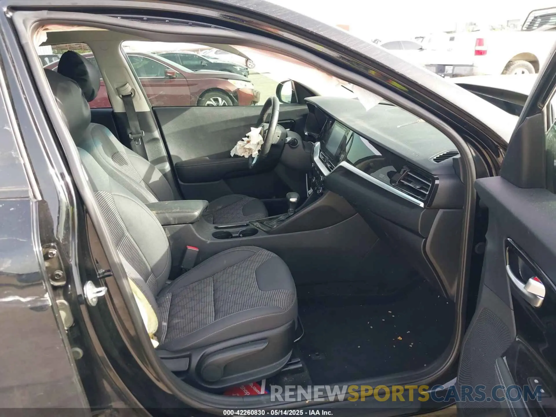 5 Photograph of a damaged car KNDCM3LD5L5391204 KIA NIRO PLUG-IN HYBRID 2020