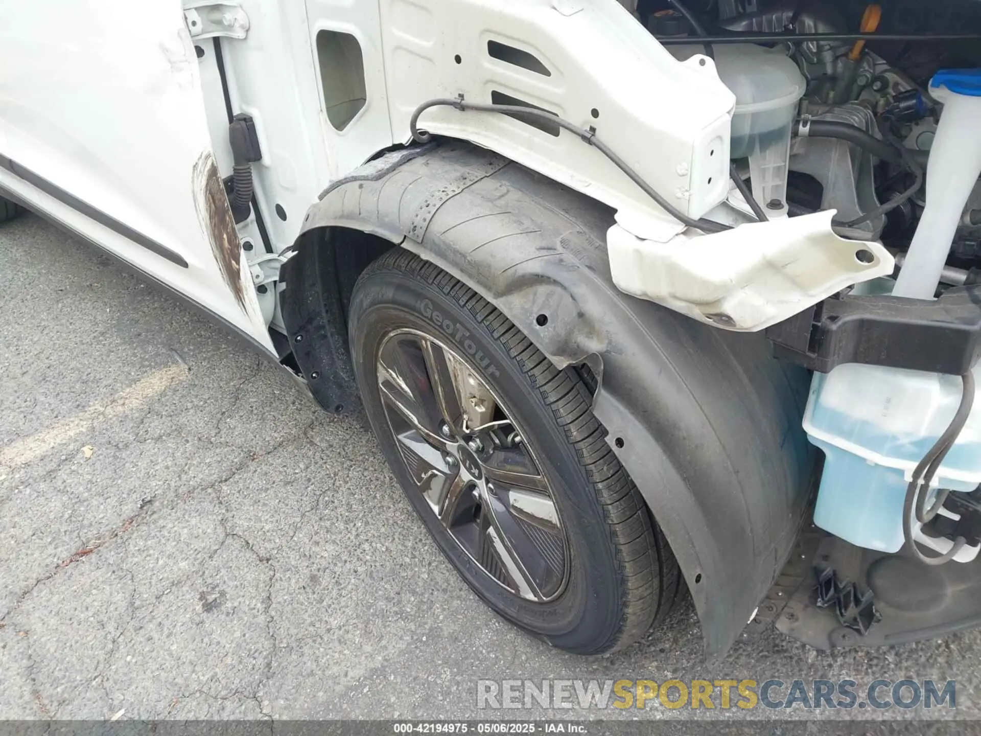 18 Photograph of a damaged car KNDCM3LD6L5403988 KIA NIRO PLUG-IN HYBRID 2020