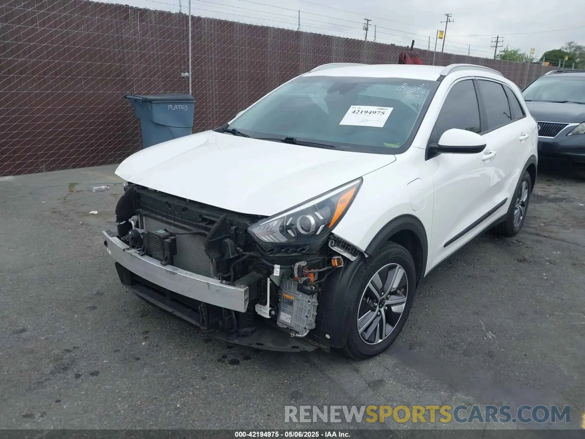 2 Photograph of a damaged car KNDCM3LD6L5403988 KIA NIRO PLUG-IN HYBRID 2020