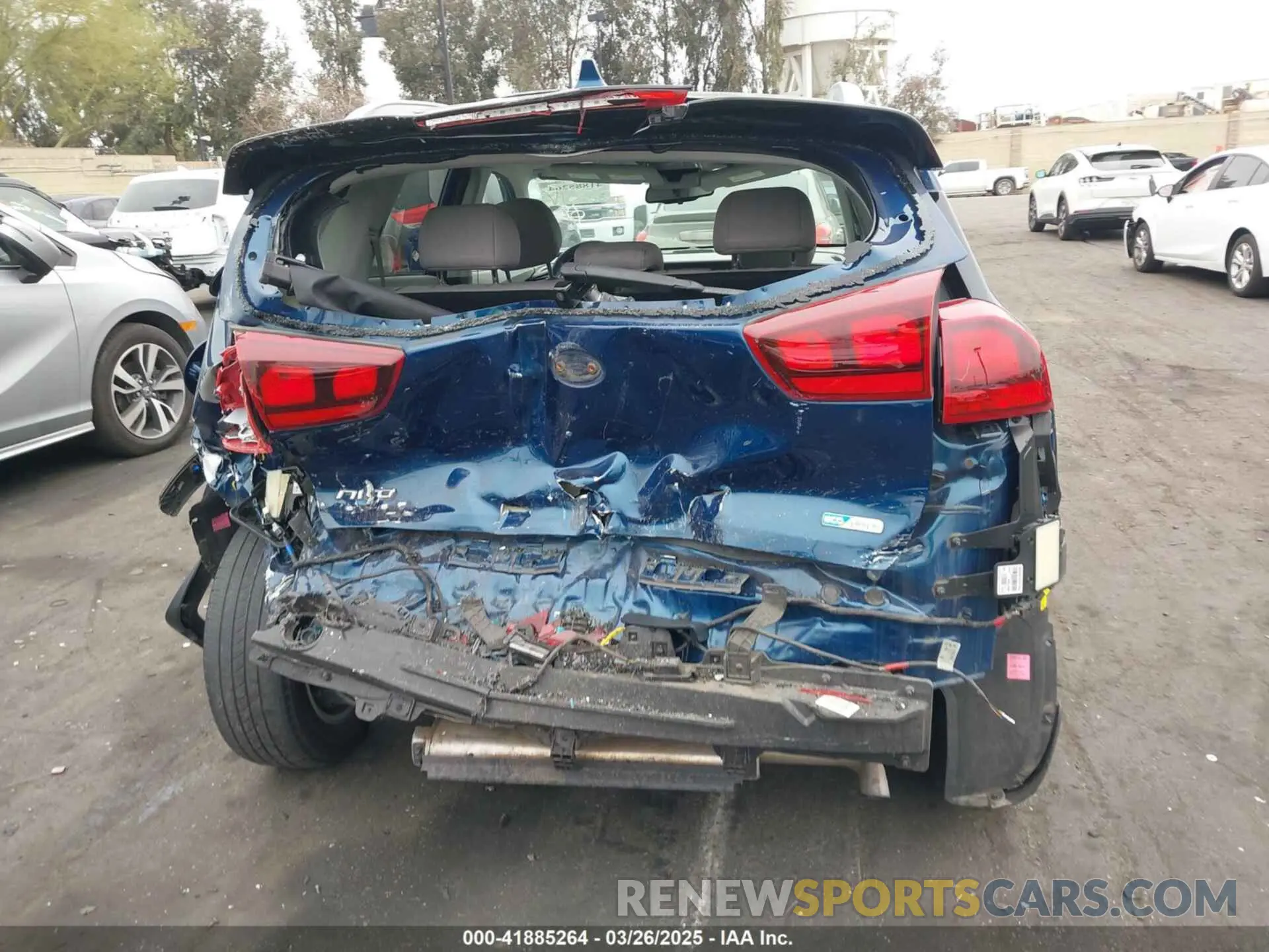 17 Photograph of a damaged car KNDCM3LD6M5474044 KIA NIRO PLUG-IN HYBRID 2021