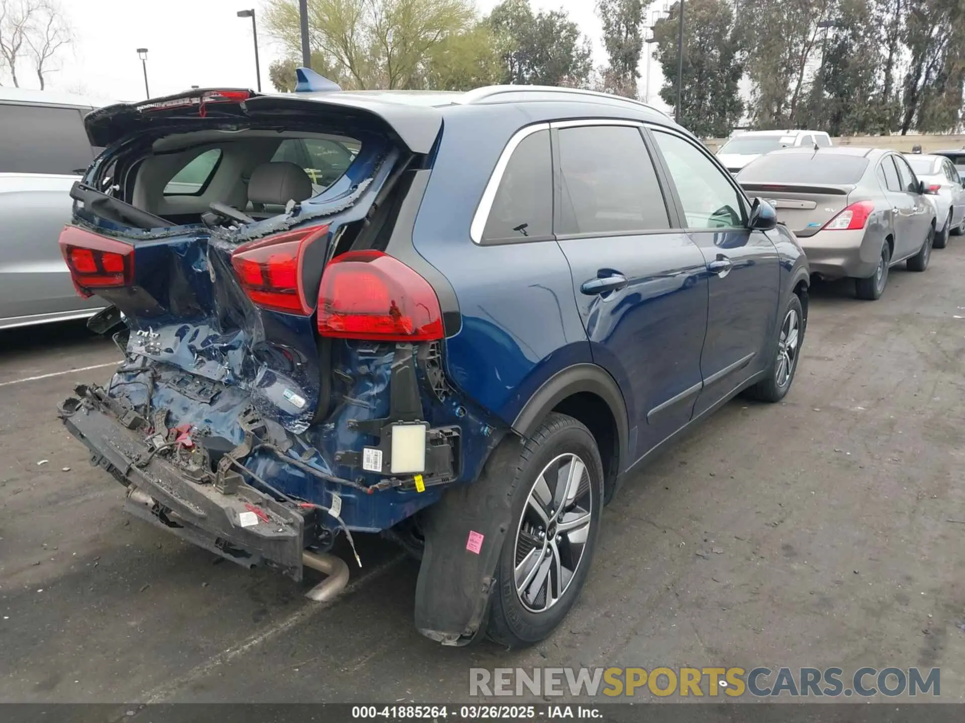 4 Photograph of a damaged car KNDCM3LD6M5474044 KIA NIRO PLUG-IN HYBRID 2021