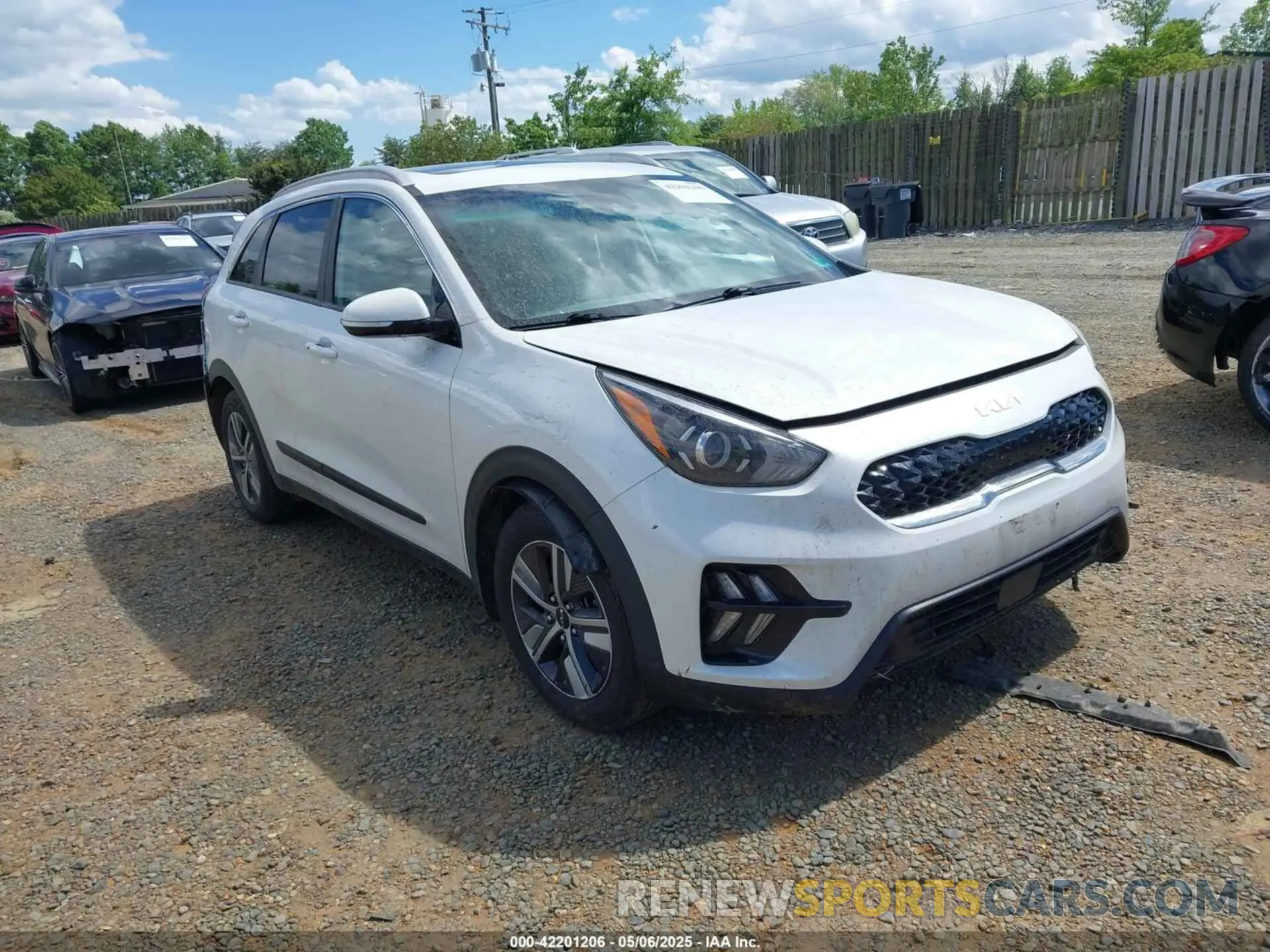 1 Photograph of a damaged car KNDCC3LD9N5504948 KIA NIRO PLUG-IN HYBRID 2022