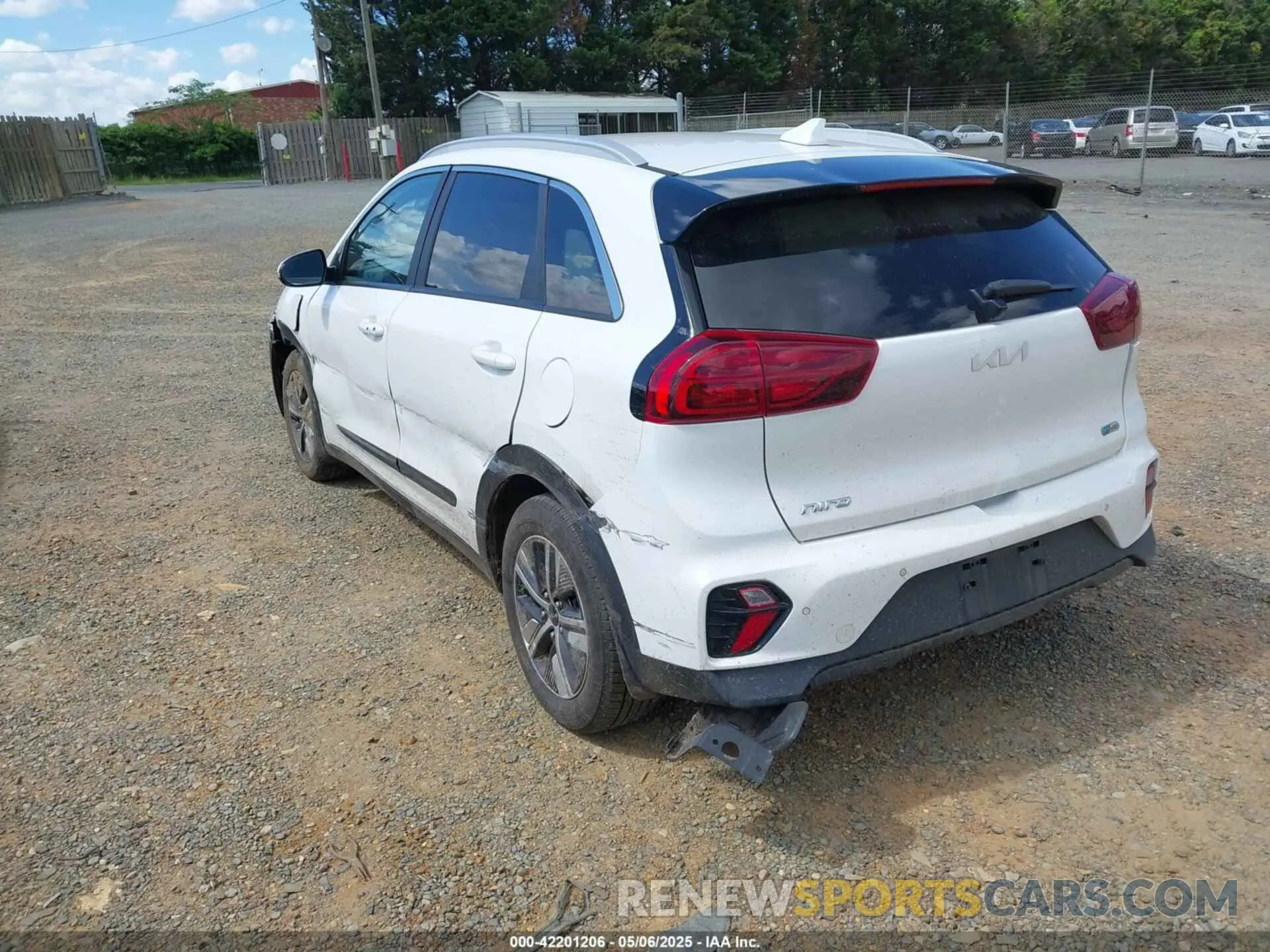 3 Photograph of a damaged car KNDCC3LD9N5504948 KIA NIRO PLUG-IN HYBRID 2022