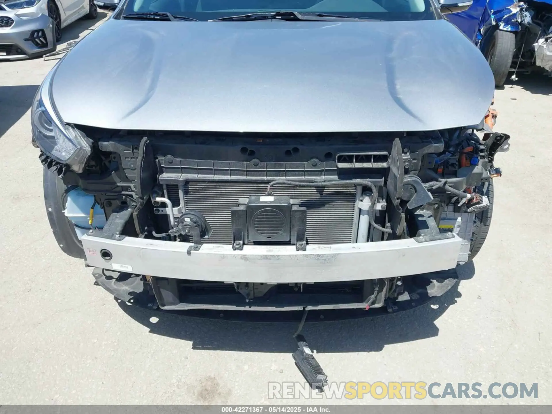 18 Photograph of a damaged car KNDCD3LD1N5498852 KIA NIRO PLUG-IN HYBRID 2022