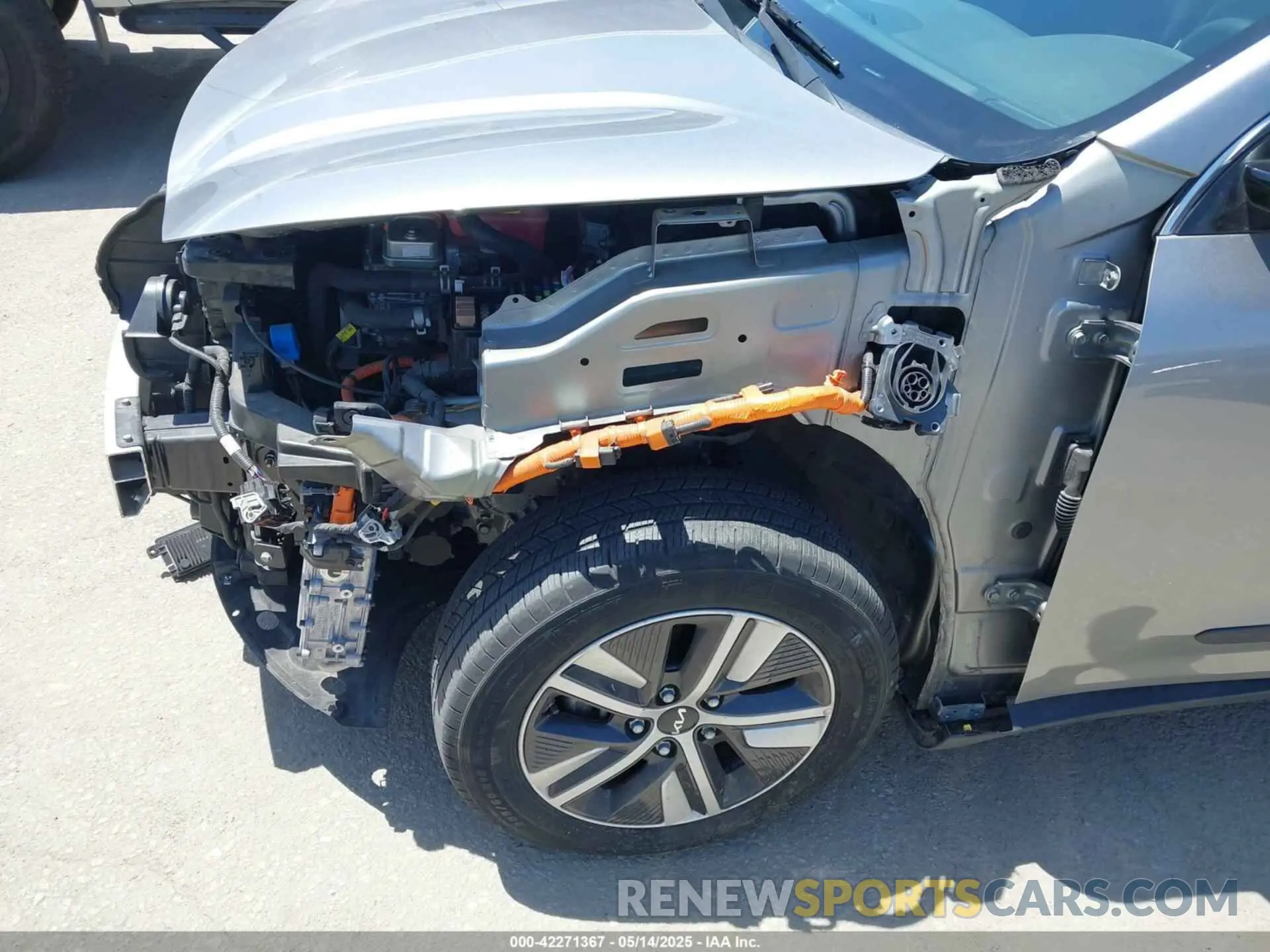 19 Photograph of a damaged car KNDCD3LD1N5498852 KIA NIRO PLUG-IN HYBRID 2022