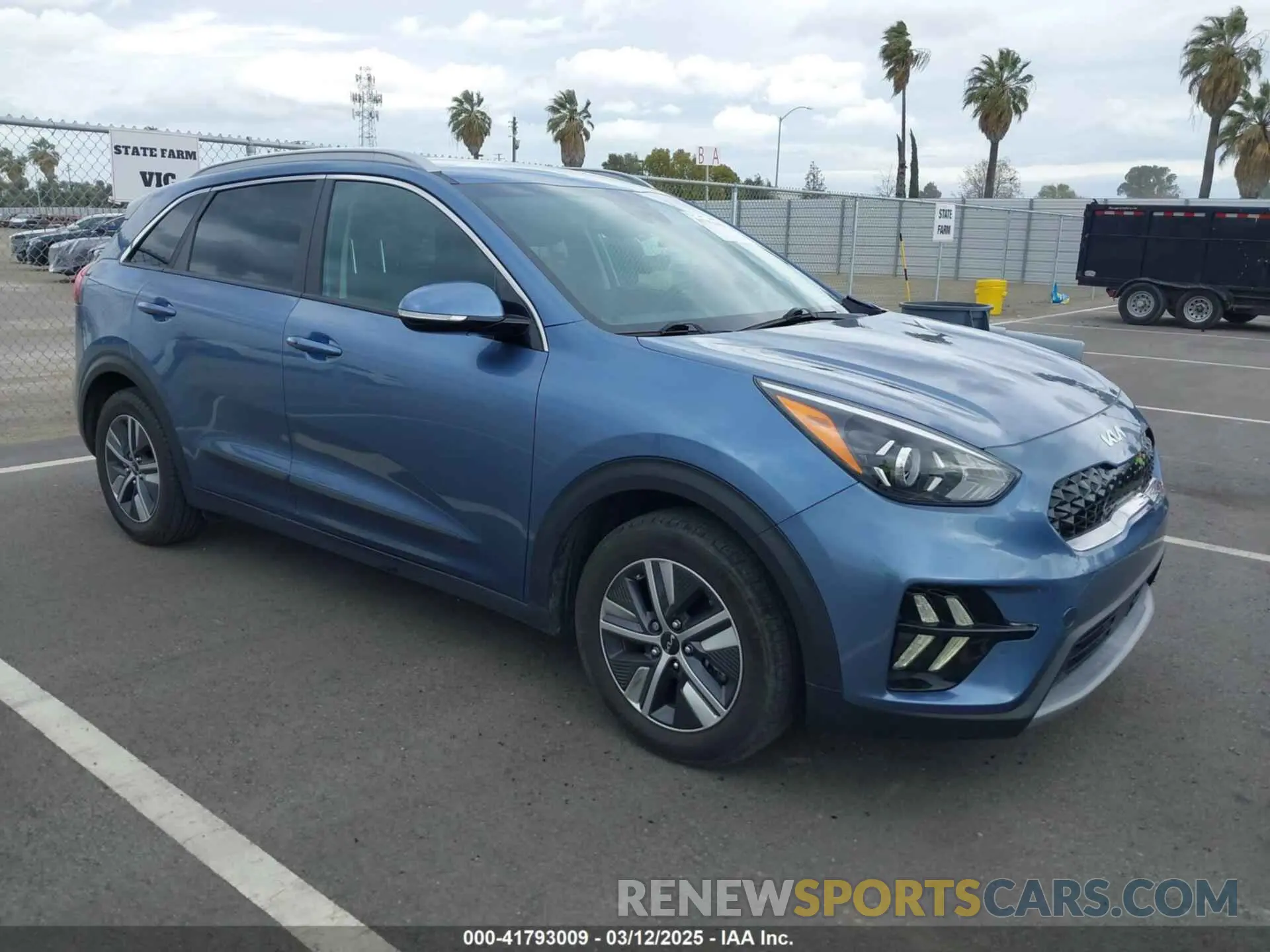 1 Photograph of a damaged car KNDCD3LD3N5520866 KIA NIRO PLUG-IN HYBRID 2022