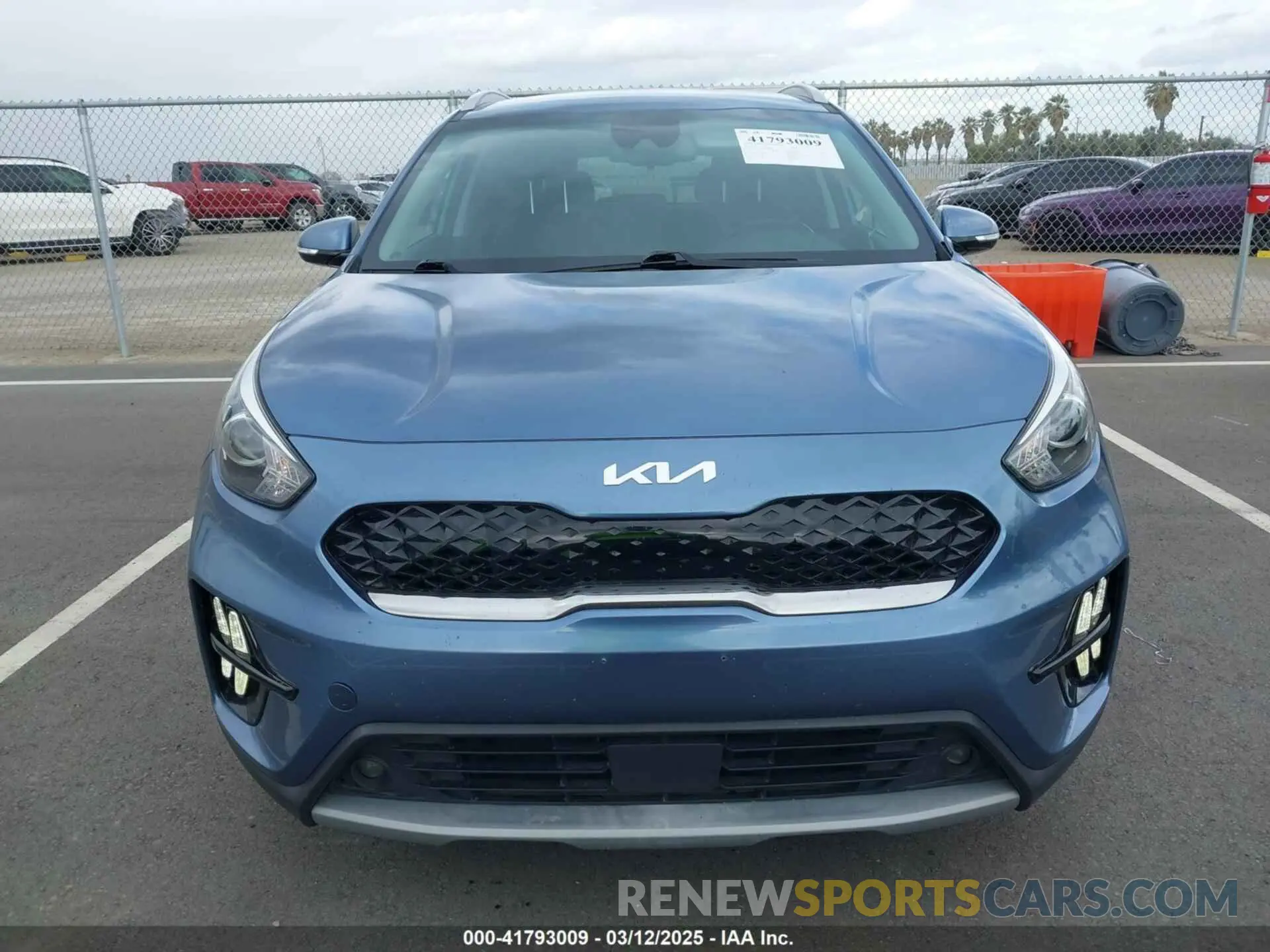 12 Photograph of a damaged car KNDCD3LD3N5520866 KIA NIRO PLUG-IN HYBRID 2022