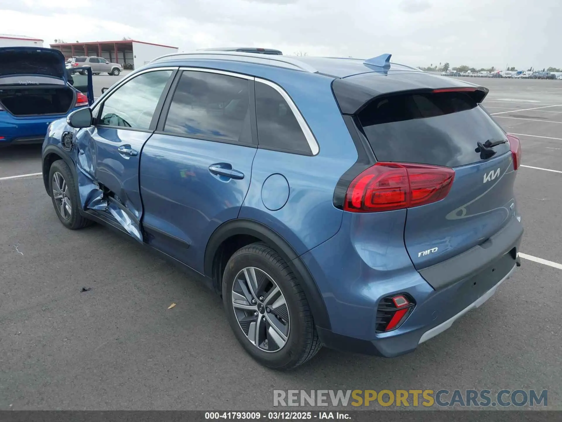 3 Photograph of a damaged car KNDCD3LD3N5520866 KIA NIRO PLUG-IN HYBRID 2022