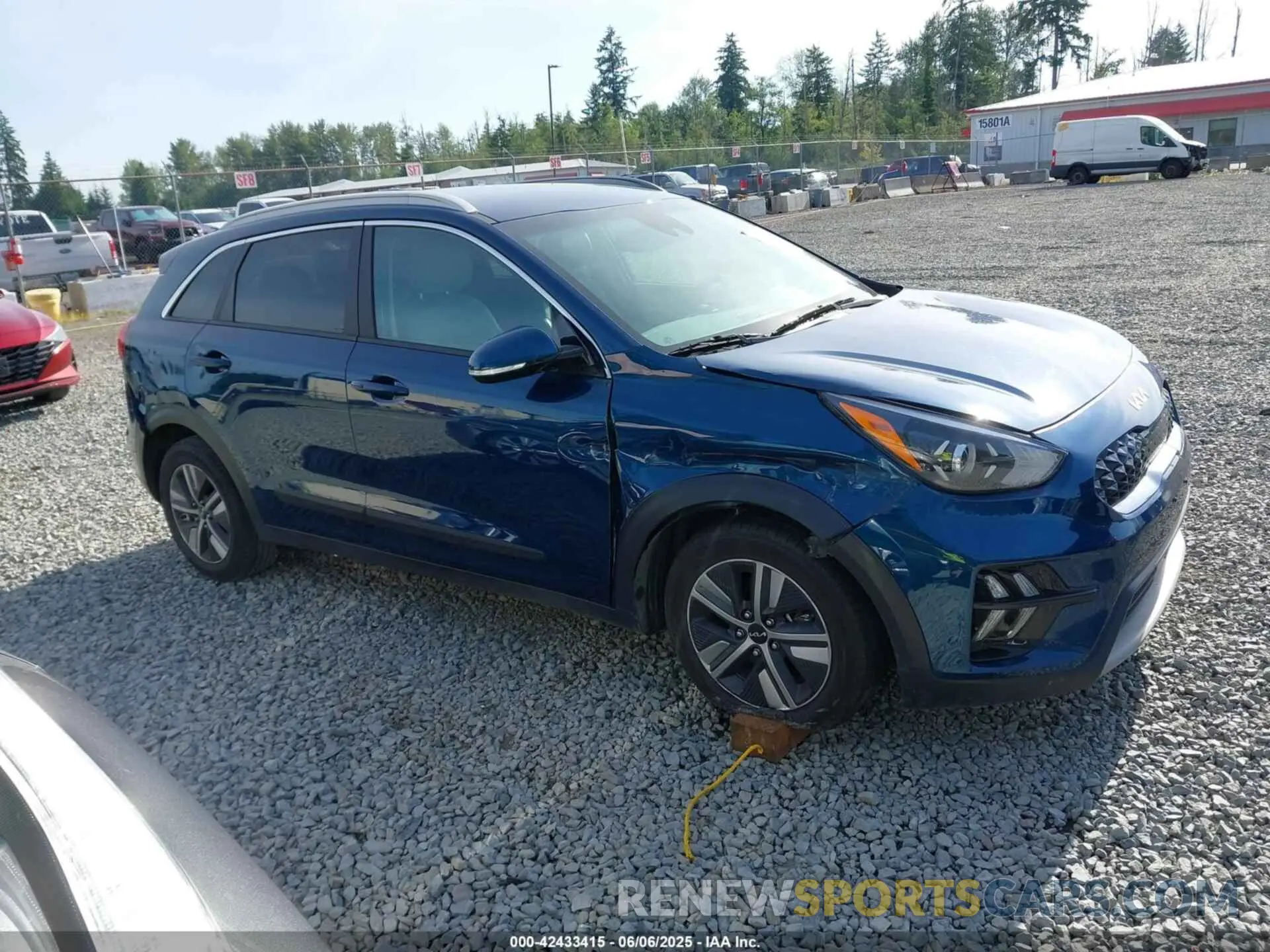 13 Photograph of a damaged car KNDCD3LD8N5530549 KIA NIRO PLUG-IN HYBRID 2022