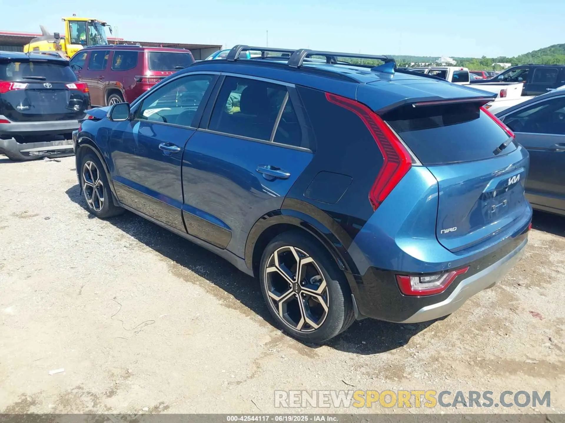 3 Photograph of a damaged car KNDCR3LF6P5055831 KIA NIRO PLUG-IN HYBRID 2023