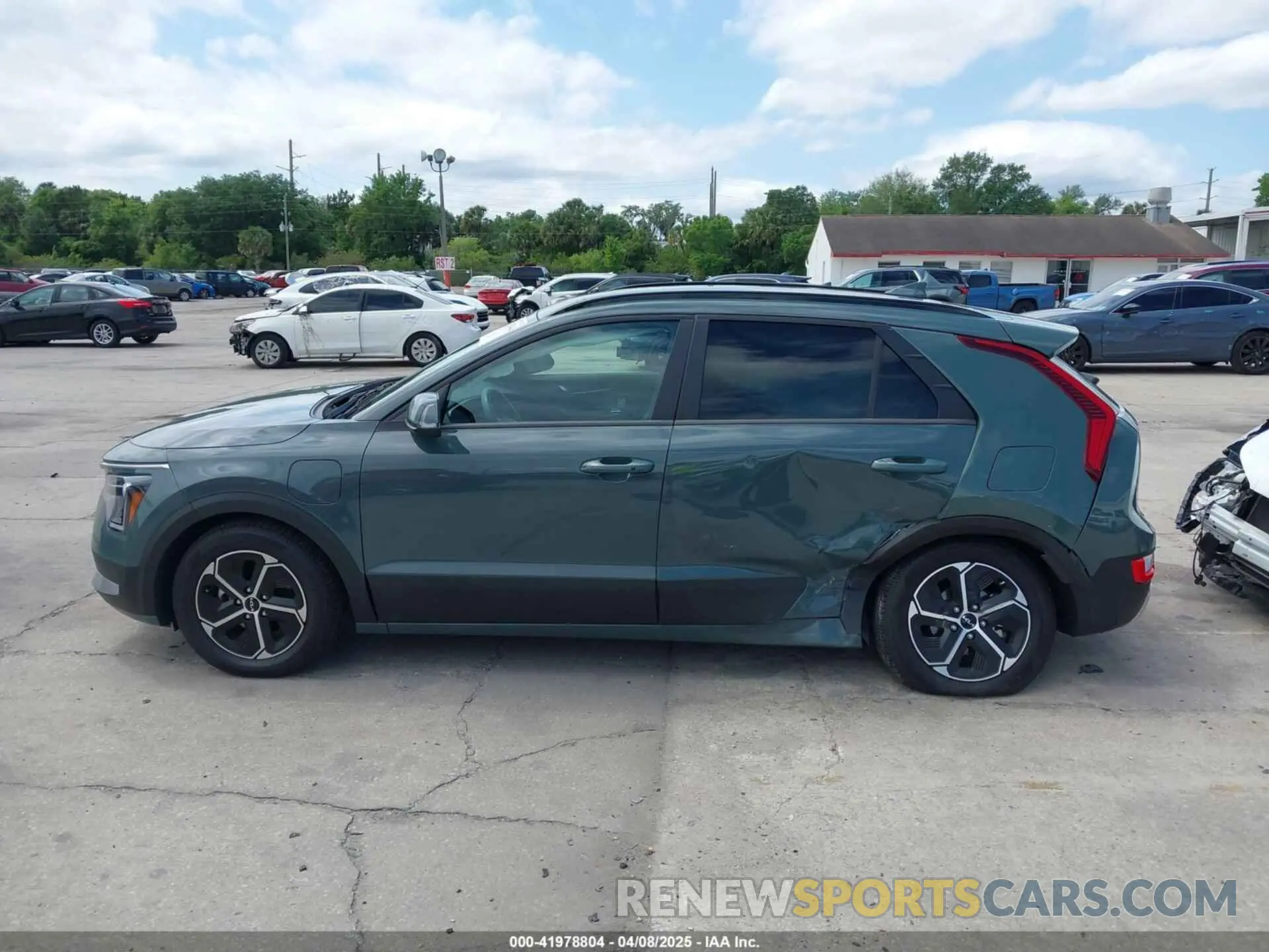 14 Photograph of a damaged car KNDCS3LF1P5067597 KIA NIRO PLUG-IN HYBRID 2023