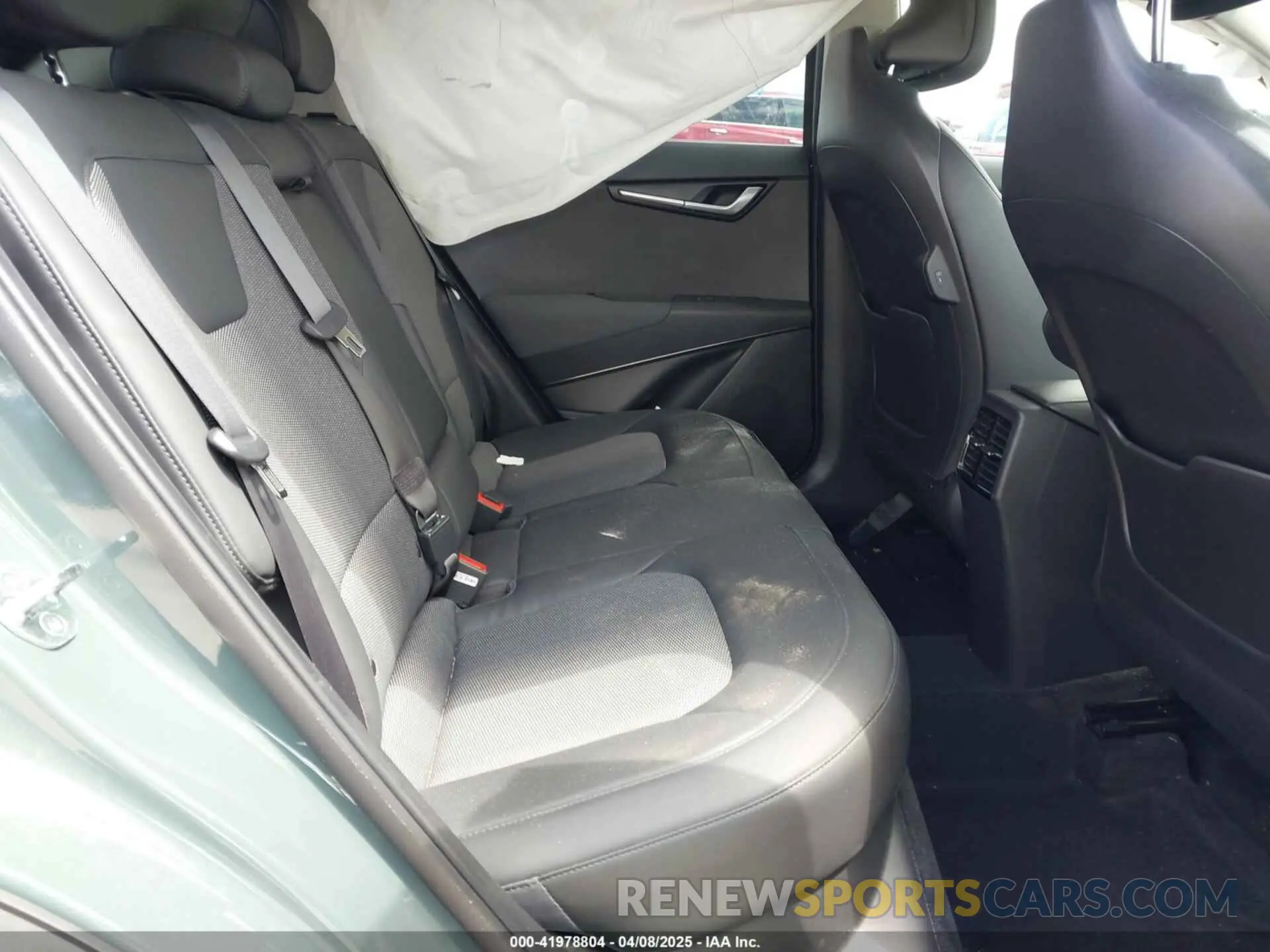 8 Photograph of a damaged car KNDCS3LF1P5067597 KIA NIRO PLUG-IN HYBRID 2023