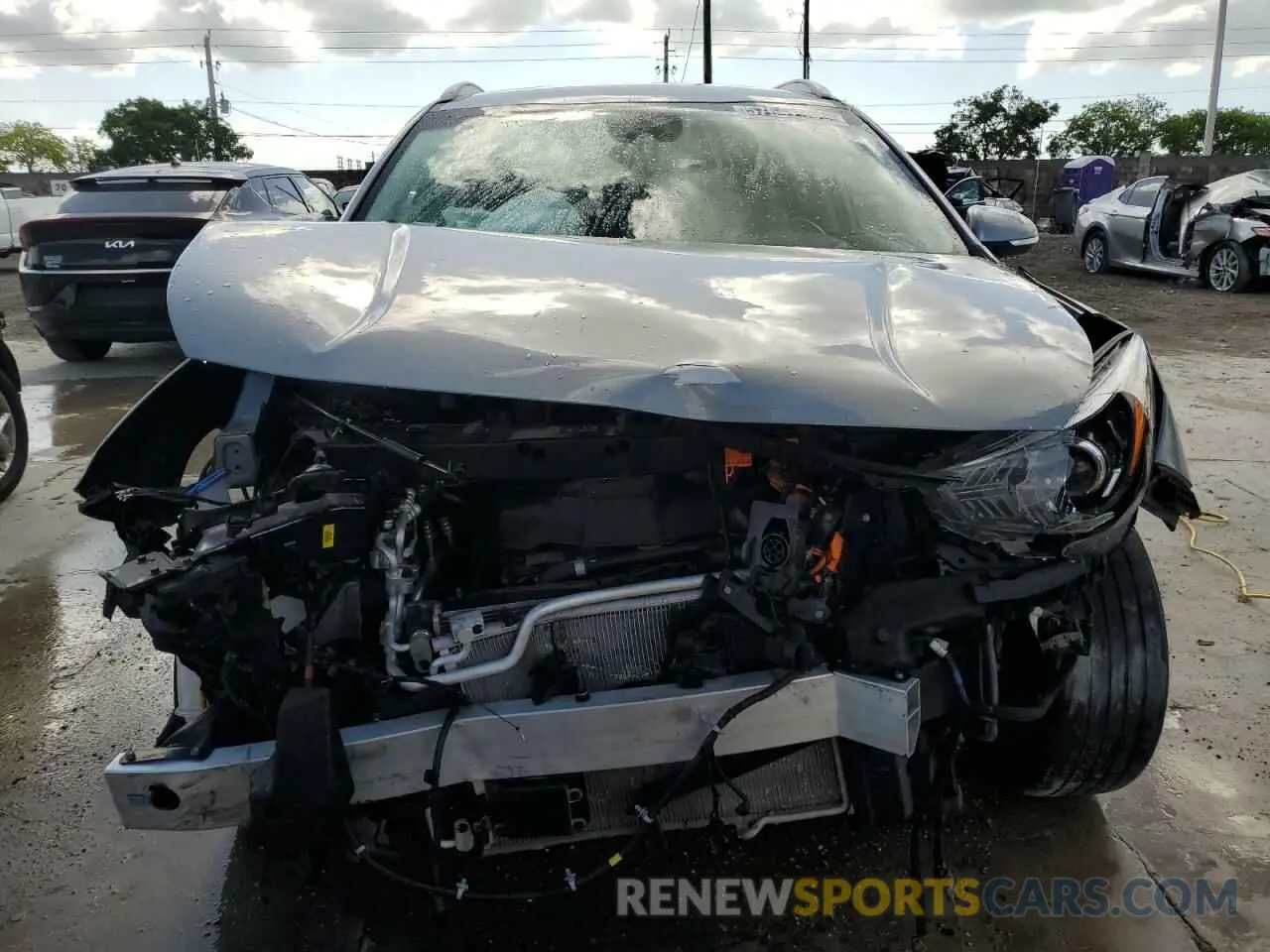 5 Photograph of a damaged car KNDCC3LG0N5161196 KIA NIRO S 2022
