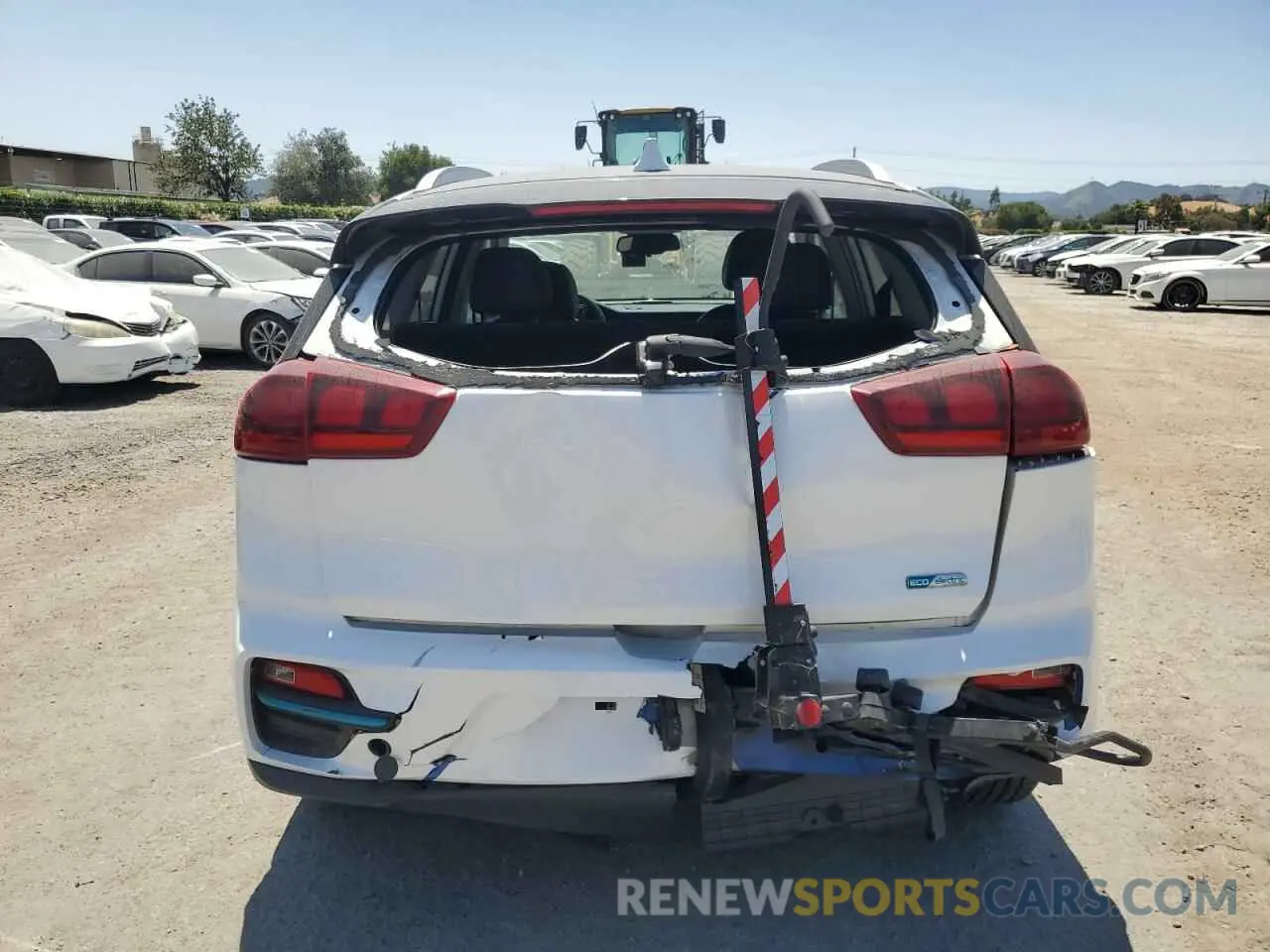 6 Photograph of a damaged car KNDCC3LG1N5161272 KIA NIRO S 2022