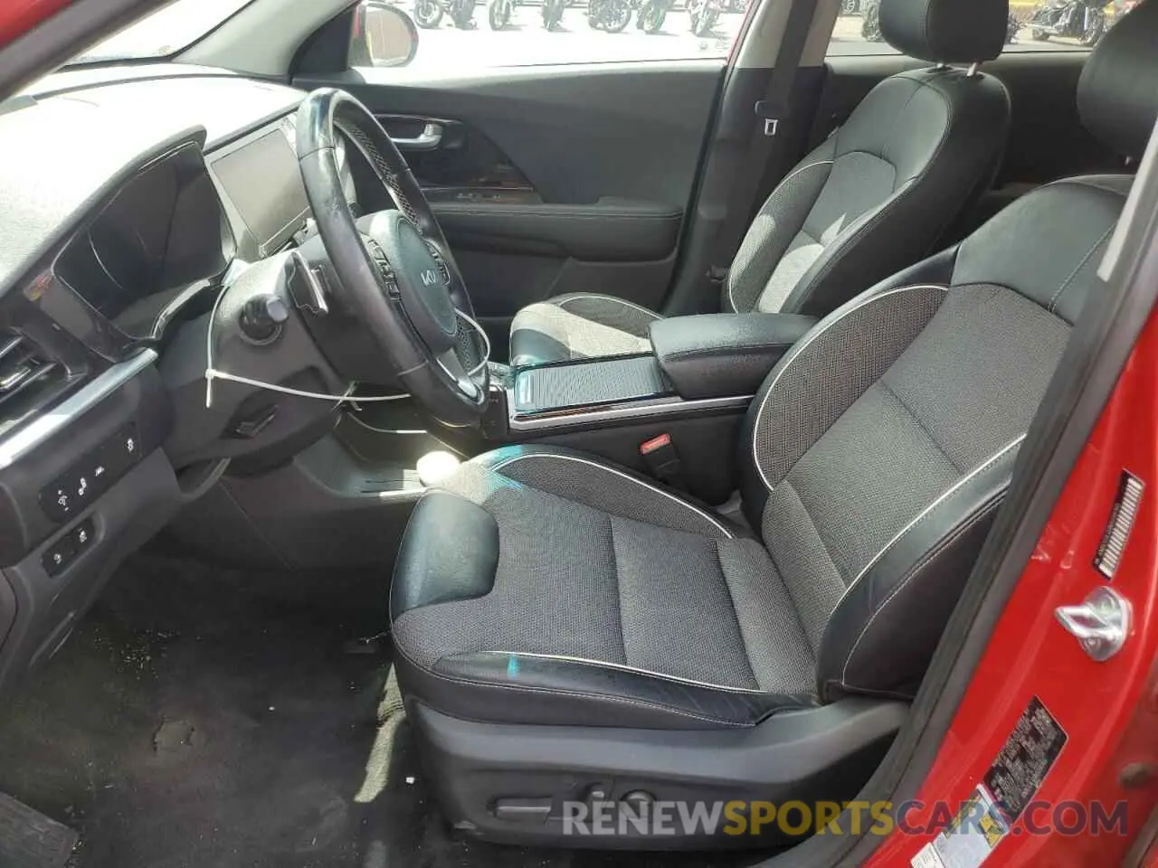 7 Photograph of a damaged car KNDCC3LG3N5159765 KIA NIRO S 2022
