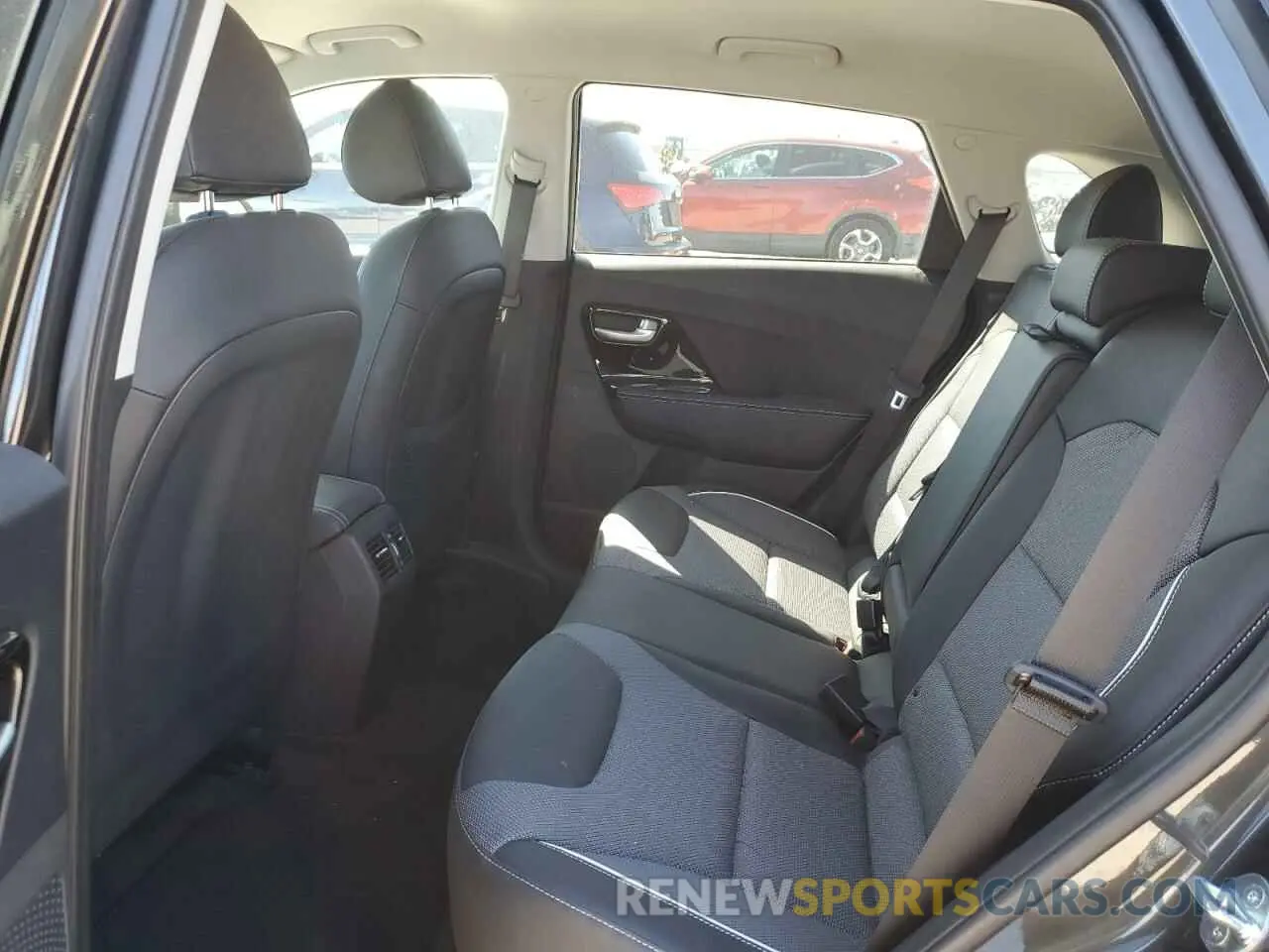10 Photograph of a damaged car KNDCC3LG4N5133675 KIA NIRO S 2022