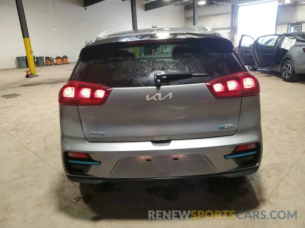 6 Photograph of a damaged car KNDCC3LG4N5159967 KIA NIRO S 2022