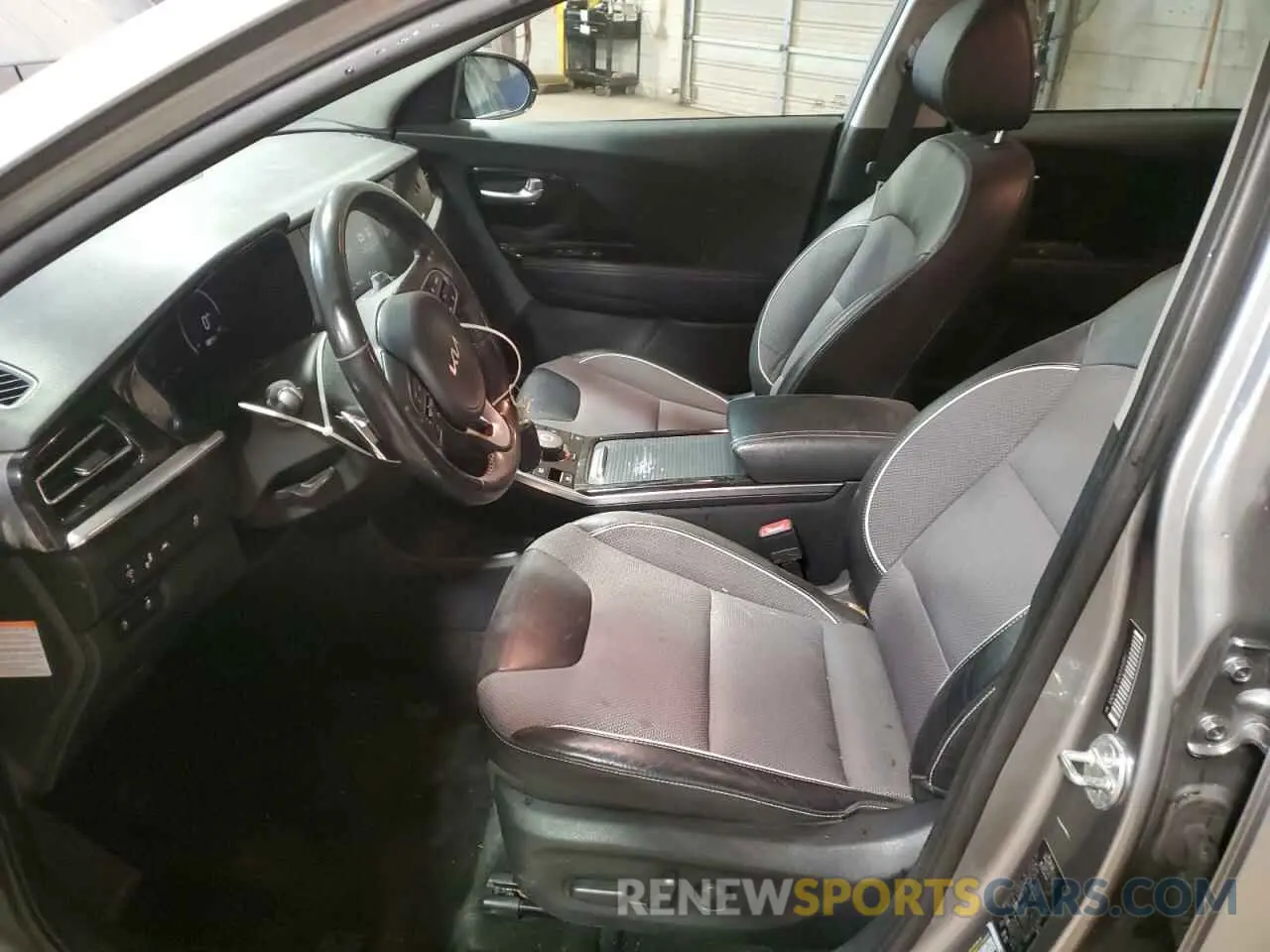 7 Photograph of a damaged car KNDCC3LG4N5159967 KIA NIRO S 2022