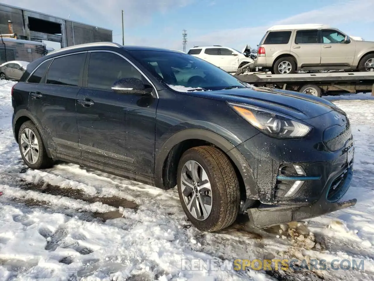 4 Photograph of a damaged car KNDCC3LG5N5122863 KIA NIRO S 2022