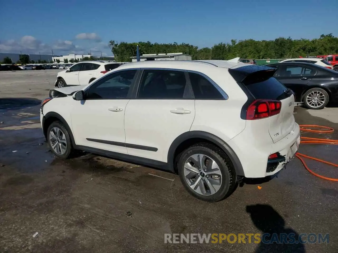 2 Photograph of a damaged car KNDCC3LG6N5132222 KIA NIRO S 2022