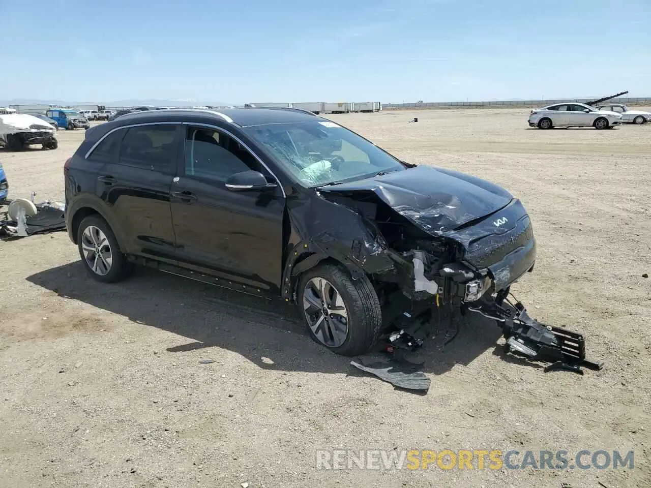4 Photograph of a damaged car KNDCC3LG7N5135808 KIA NIRO S 2022