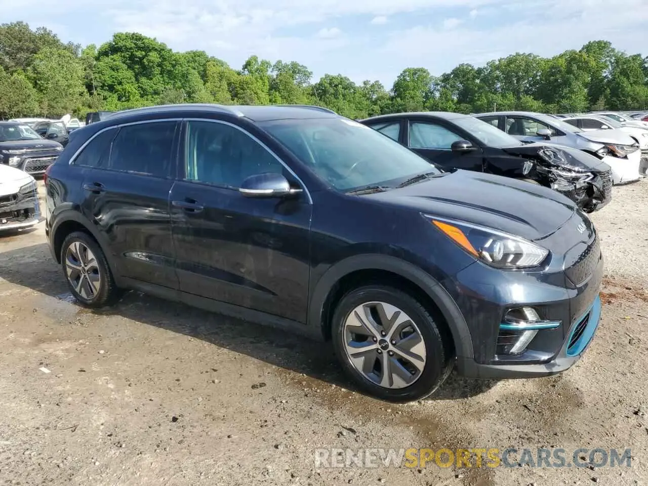 4 Photograph of a damaged car KNDCC3LG8N5159566 KIA NIRO S 2022