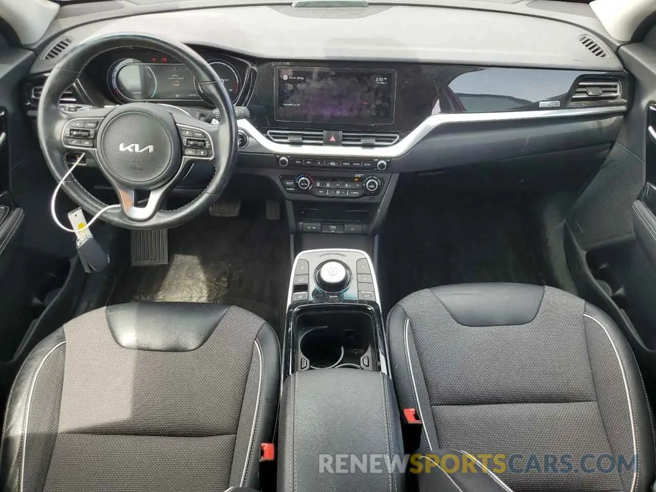 8 Photograph of a damaged car KNDCC3LG9N5159057 KIA NIRO S 2022