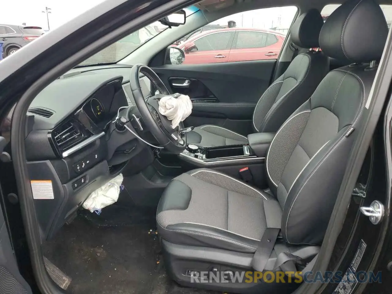 7 Photograph of a damaged car KNDCC3LGXN5134670 KIA NIRO S 2022